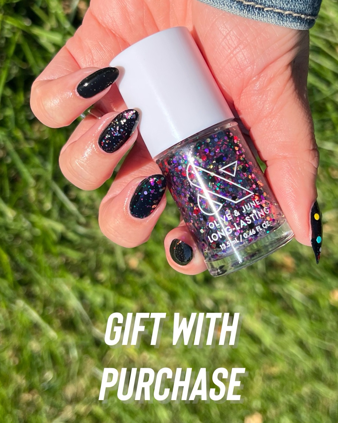 Gift With Purchase from @oliveandjune

GWP is a rainbow confetti glitter, basically tainbow confetti joy in a bottle 🎁✨ Gift With Purchase comes free with Mani Systems and makes every manicure feel like a party 💃🏻 🪩 

Use SALE25 and shop with my LTK link in bio. After the sale, CARINA20 gives you 20% off your first System 💅 

Pinky: Stargaze
Ring: Cateye + Tangled Lights
Middle: Cateye + Gift With Purchase
Index: Past My Bedtime
Thumb: Cateye + Gift With Purchase + Sprinkle Cookie

#WeekendManis #oliveandjune #oyc 


#LTKGiftGuide #LTKCyberWeek #LTKBeauty