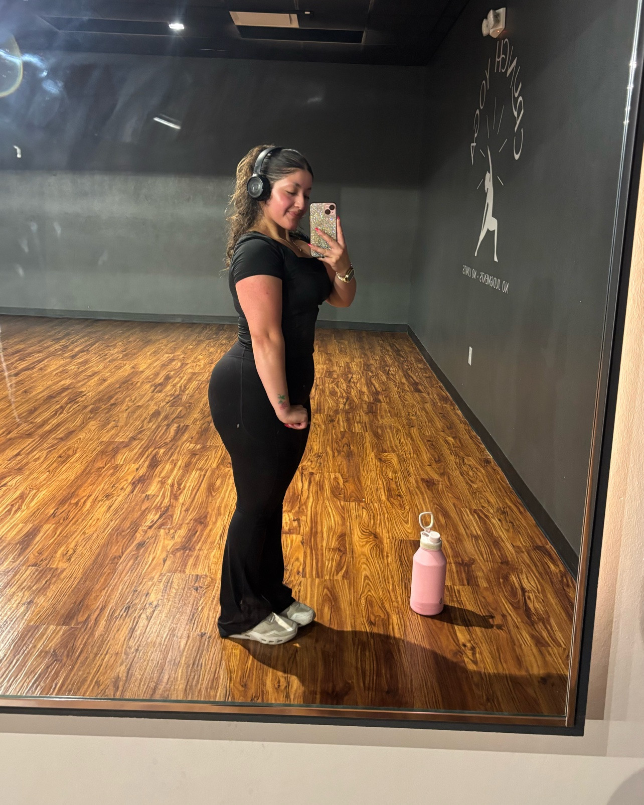 All black gym fit for the soul 🖤

#LTKootd #LTKActive #LTKMidsize