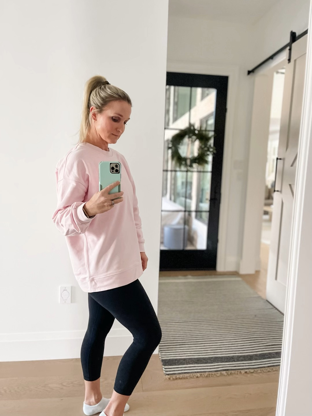 Happy Valentine’s Day!🩷🫶🏻

Sharing one of my favorite sweatshirts 🩷 This truly is the perfect crew for lounging or running errands ; paired with some leggings and you are good to go!


#LTKGiftGuide #LTKstyletip #LTKVideo