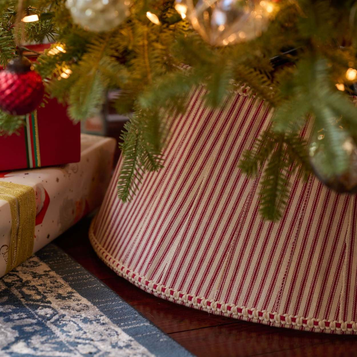 Ticking Stripe Tree Collar | Magnolia