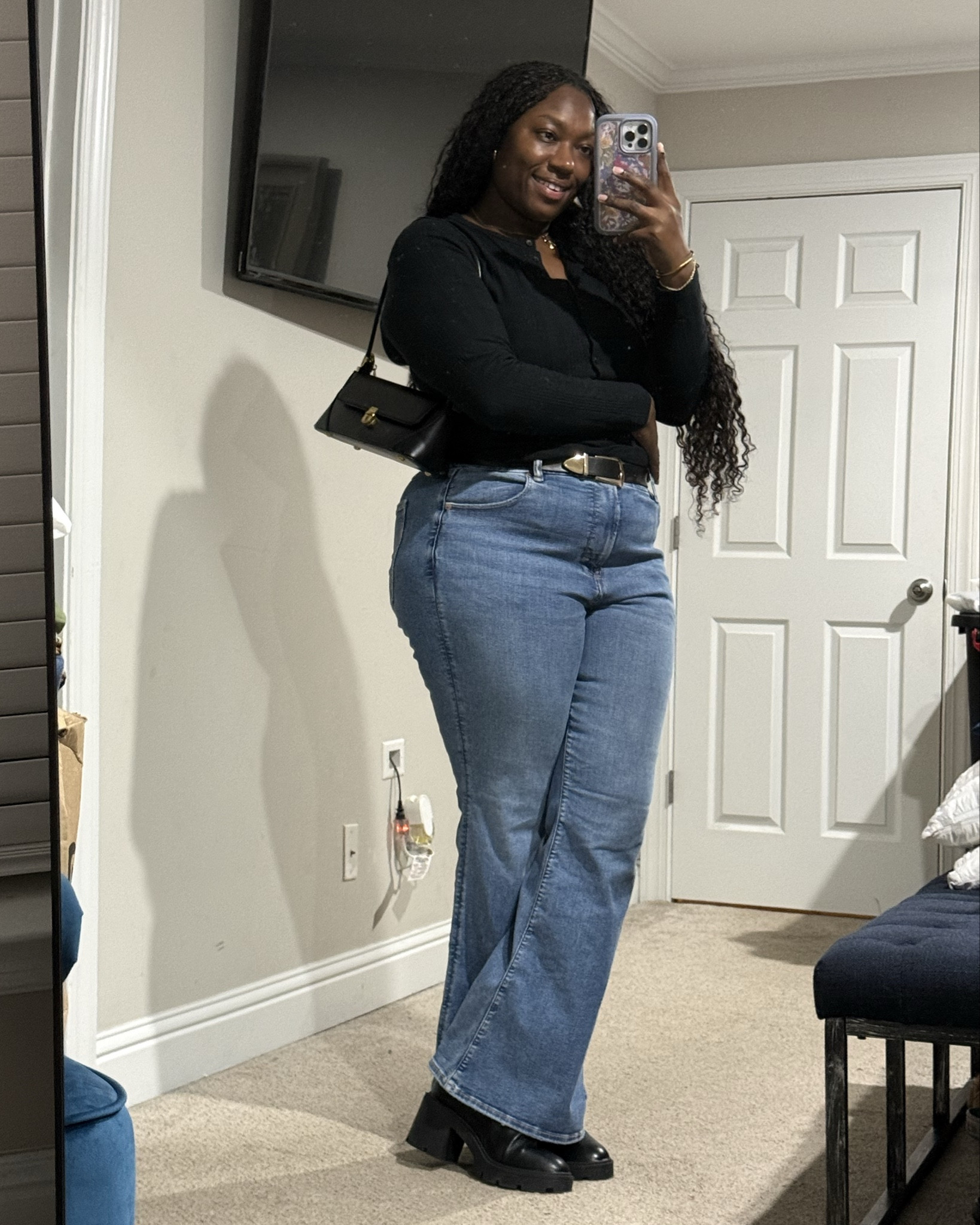  

Keeping it classic in flares and a button-down. 🖤 This fit is a literal 10/10 for comfort. Linking the exact pieces for you guys!

 

#LTKTall #LTKPlusSize #LTKootd