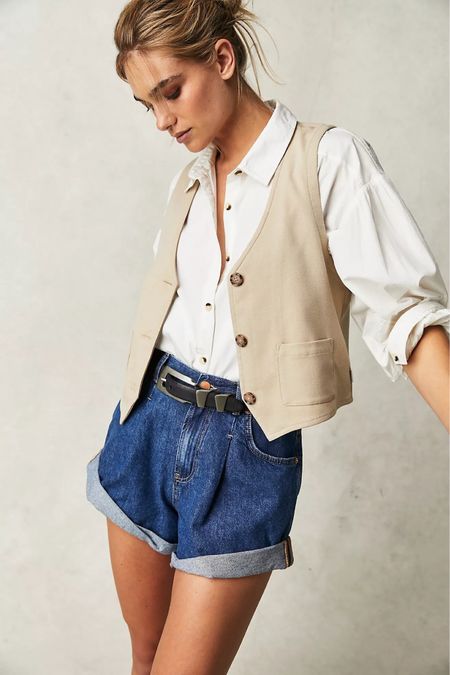 Just ordered these denim shorts in a small! They’re all over the inter webs and I can’t wait to get mine. Totally my style ❤️

Denim shorts, Blue Jean shorts, Free People

#LTKFind #LTKstyletip #LTKfit