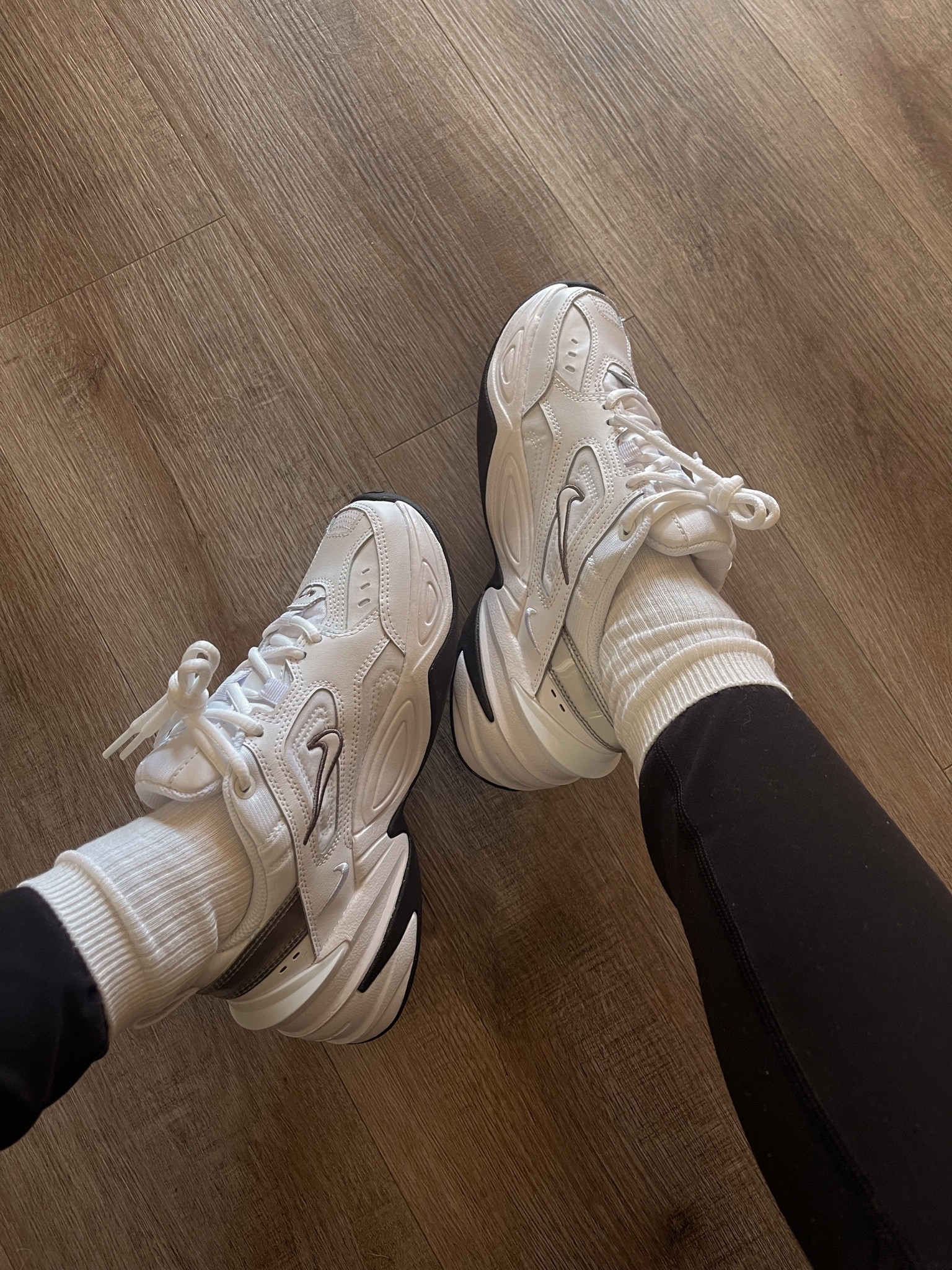 it’s giving ✨ new new ✨

trendy shoes, nike shoes, nike women’s, nike tekno, petite fashion, shoe crush, gifts for her 

#LTKSeasonal #LTKGiftGuide #LTKshoecrush