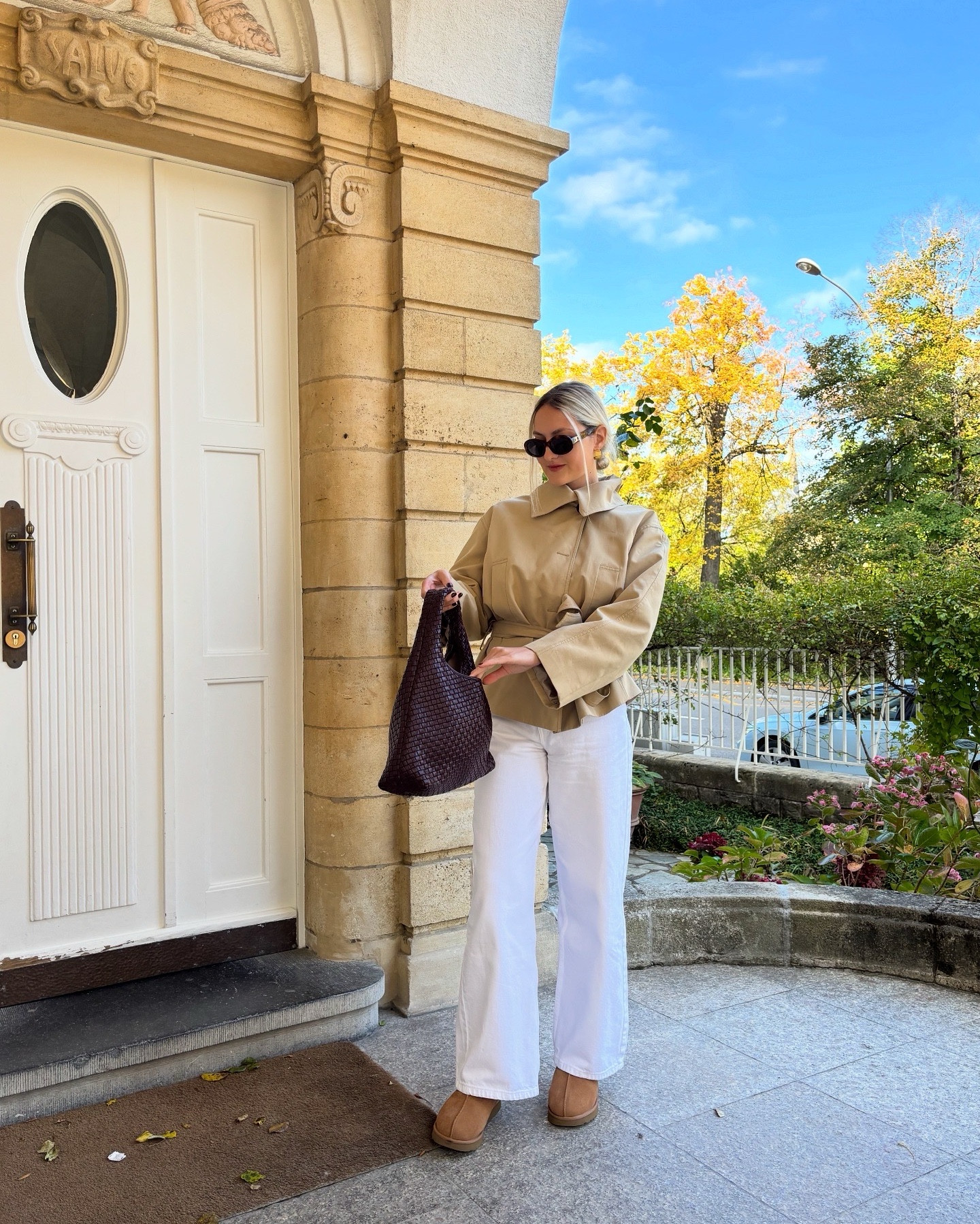 Autumn outfit🤎🍂 cropped trench coat is from zara

#LTKStyleTip #LTKSeasonal #LTKFindsUnder50