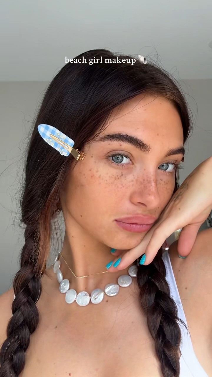 Beach girl makeup🦀🐚🌊

#LTKStyleTip #LTKSeasonal #LTKBeauty