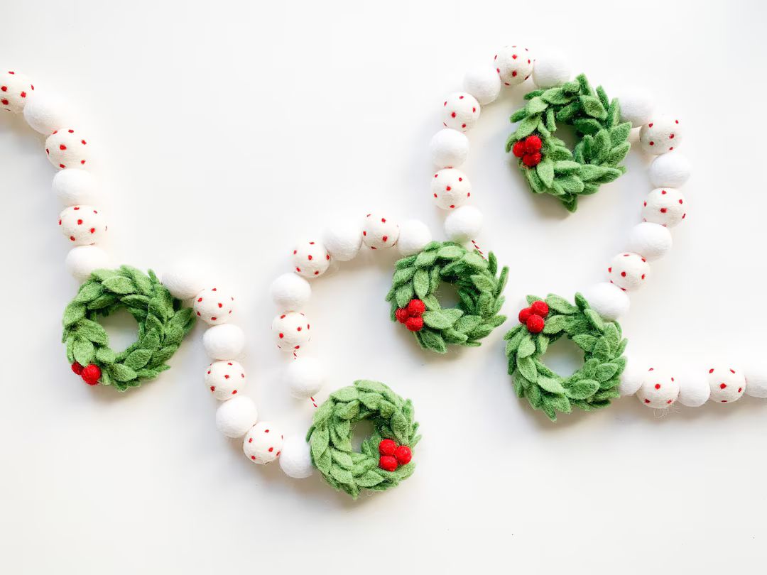 Sprinkle of Christmas Mini Wreath Felt Ball Garland Bunting - Etsy | Etsy (US)