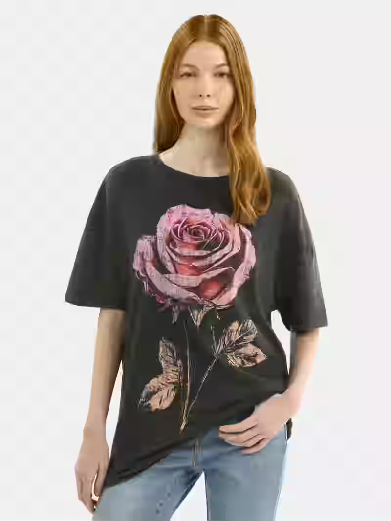 No Boundaries Washed Graphic Boyfriend Tee, Women's | Walmart (US)