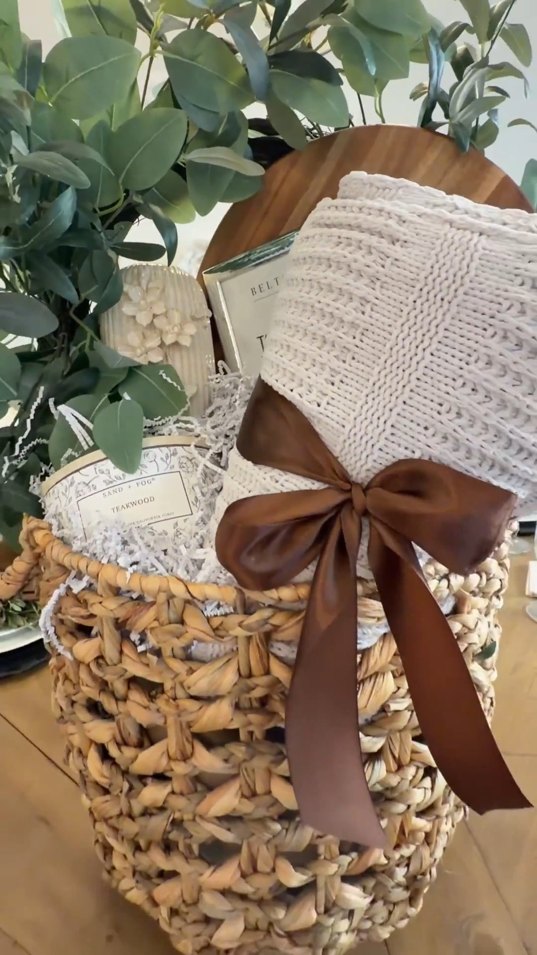 POV: You're invited to a bridal shower and want a gift that actually feels special.

Sharing how I create a beautiful bridal basket step-by-step that feels thoughtful, elevated, and timeless.

Save this for wedding season.

Like + Follow for more like this. 

#WeddingTok #Wedding|deas #WeddingInspo #BrideToBe
#BridalShower