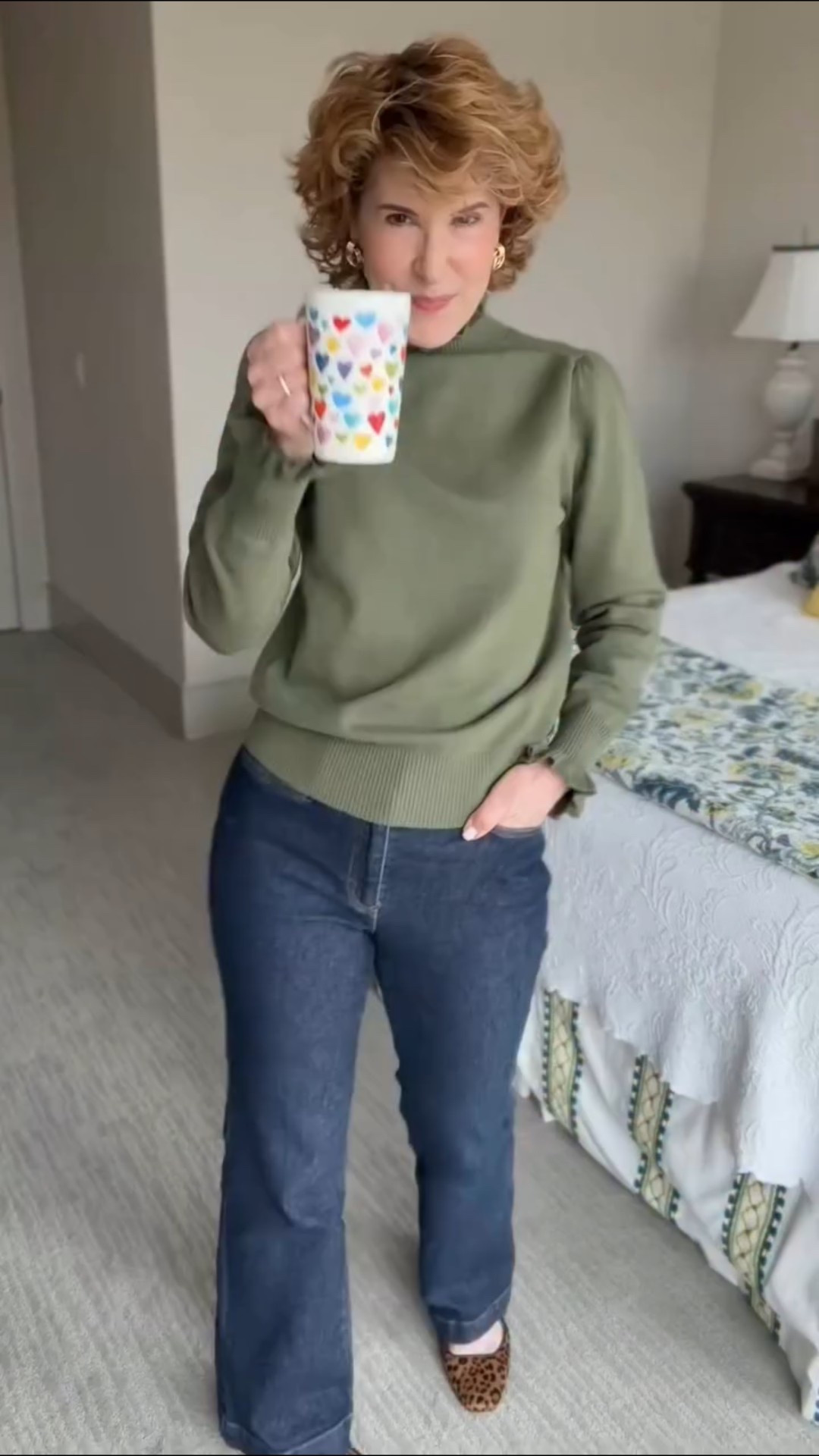 The daily habit that quietly changed my energy (and stopped my migraines). ☕💗
I drink Guayusa tea twice a day. Every single day.
Morning… and again in the afternoon.

Regular tea can trigger migraines for me because of the tannins. But loose-leaf Guayusa green tea? Total game changer.

Translation?
Alert. Focused. Clear-headed.
Without the jitters or crash of coffee.

It’s rich in antioxidants and even contains compounds that may support metabolism and heart health. I genuinely feel better when I drink it.

Also… can we talk about this mug? 💗
Hands-down my favorite. Perfect for Valentine’s week. I hope you all had the sweetest day filled with love and gratitude.

And yes… outfit details because you know I love a cozy-but-pulled-together moment. This ruffle mock neck sweater is from Amazon (so soft and flattering), and my leopard Mary Janes are timeless classics that instantly make denim feel polished.
