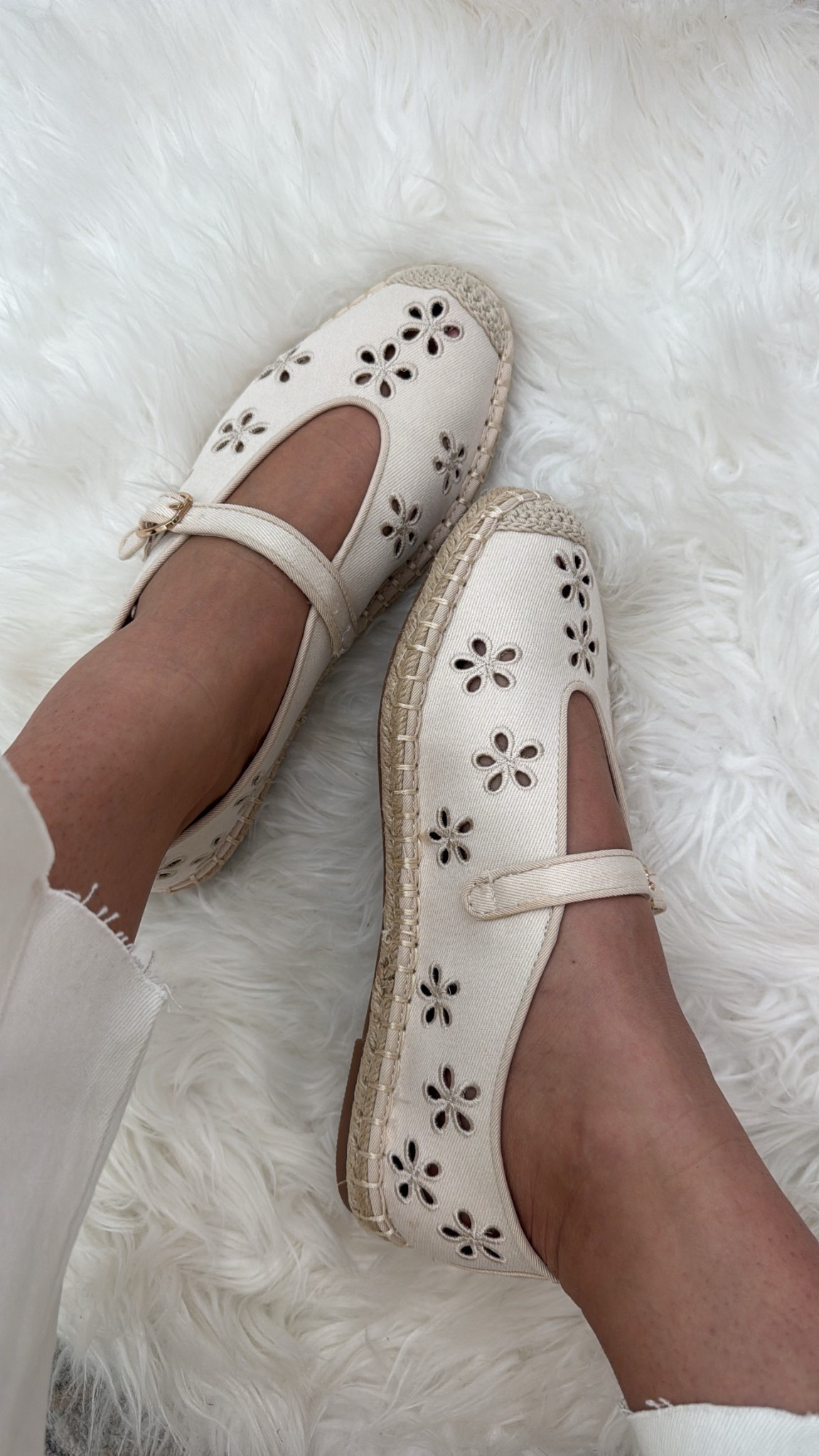 Obsessed with these espadrilles from Walmart 🌼 They go with so much and they’re comfy!

#LTKgrwm #LTKootd