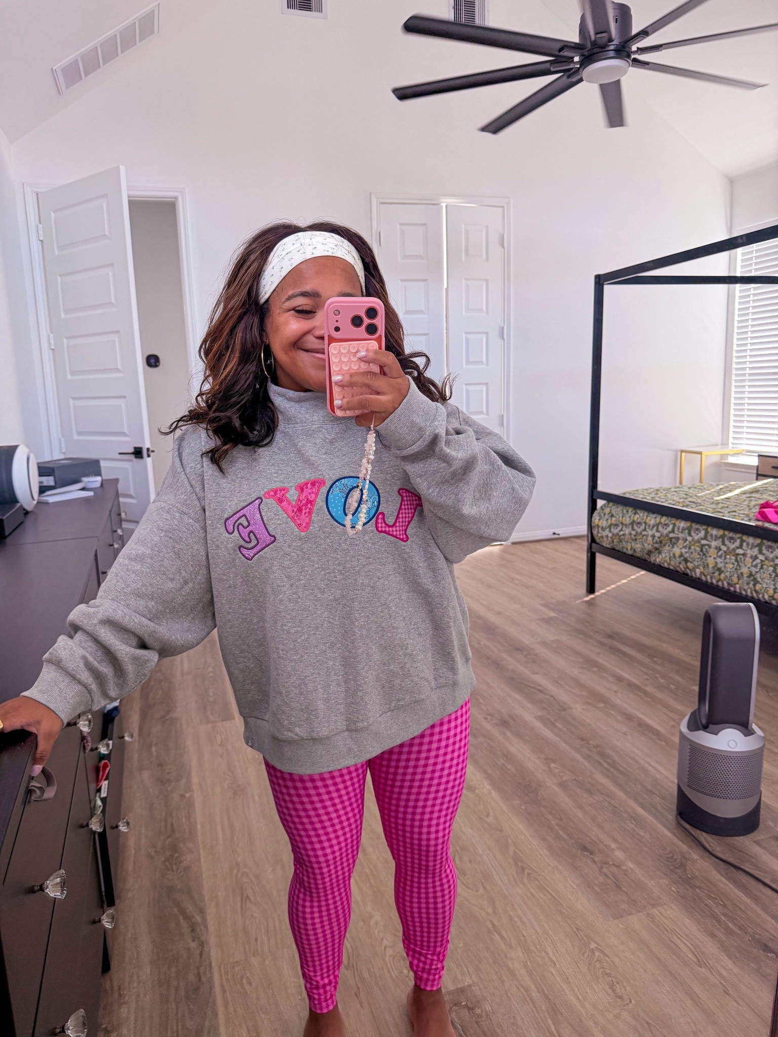 TARGET FINDS: grabbed this set in — medium in the leggings and XL in the sweatshirt. Sweatshirt is a cropped fit!!

#LTKfitnessgoals #LTKFindsUnder50