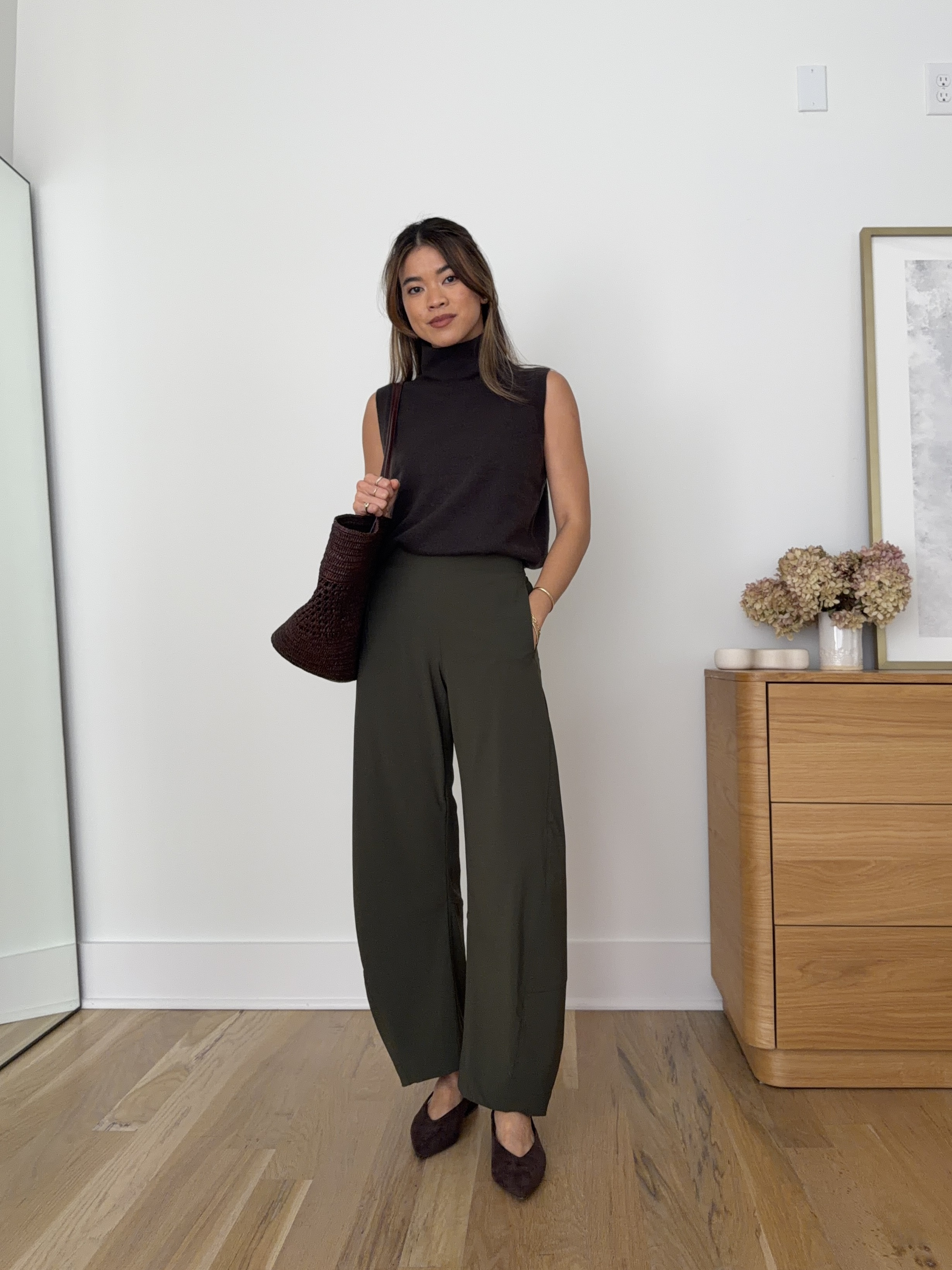 I love these green @Ruti pants! 

Sizing info:
-Aritzia Bare Cashmere Opus Mockneck (2XS in Cacao Nib)
-Ruti The On The Loose Work Pants (Size 0 regular in Verdant) 

barrel pants, petite pants, petite work pants, fall pants, summer pants, petite barrel pants, summer outfit, fall outfit, vacation outfit, travel outfit, best petite pants, petite barrel pants, comfy pants, viral barrel pants, summer outfit, workwear outfit, work pants, petite work pants, work top

#LTKootd #LTKSeasonal #LTKPetite