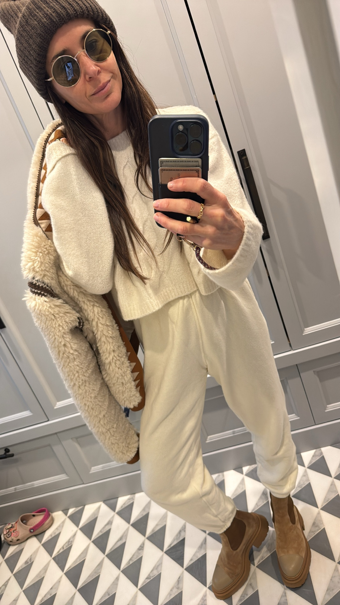 School drop

#LTKOver40 #LTKHome #LTKStyleTip