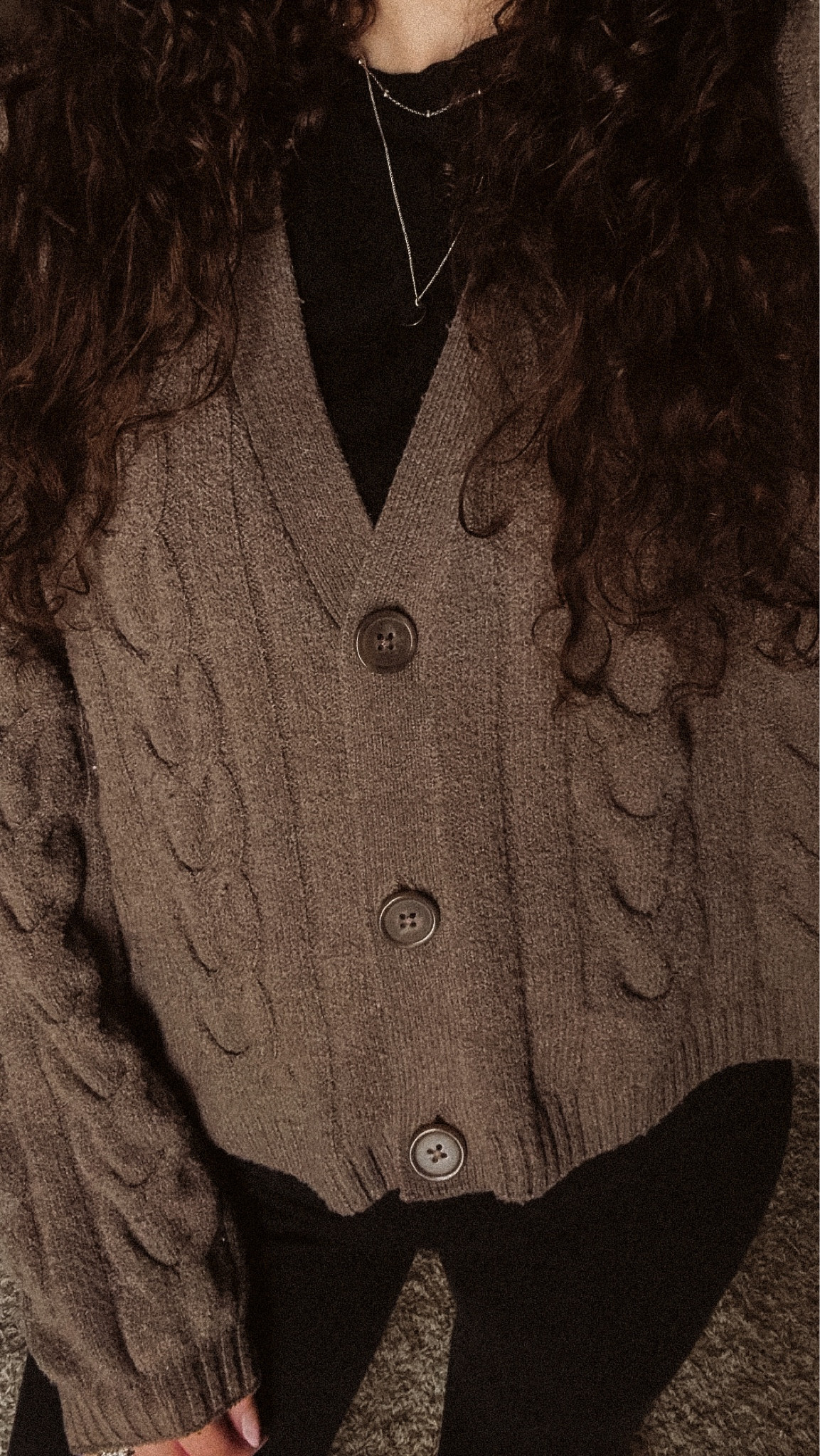 cute, cozy + affordable cardigan. it comes in three colors + i bought it in two: this pewter color + black, of course.

size: xxs


#ootd #sweaterweather #cozysweater #neutral #cardigan 

#LTKFindsUnder50 #LTKHoliday