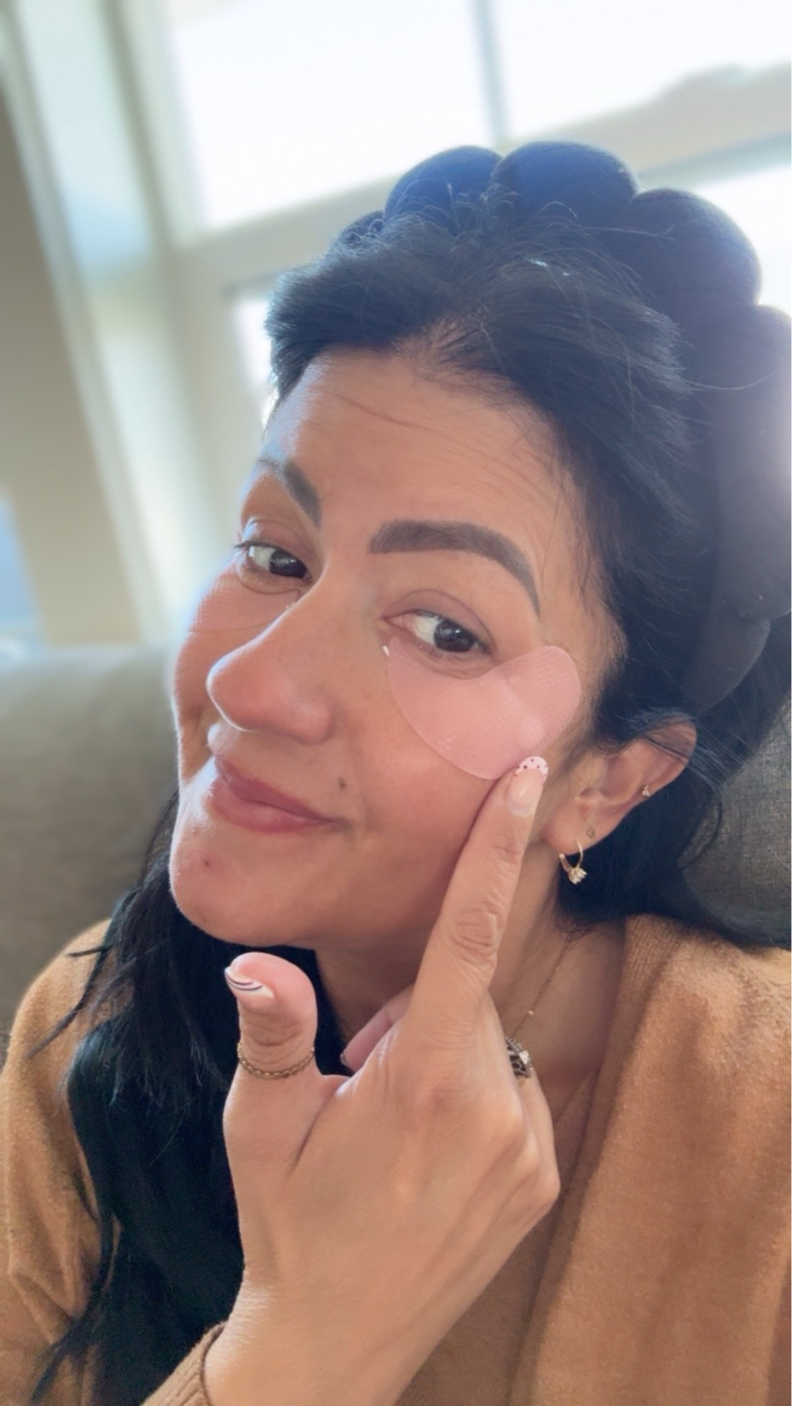 I get asked alot about what I patches I use!!!! So here ya go… Iv tried pretty much everything and these are my favs that actually works. Especially for mature Skin you’re gonna want the collagen if you’re just out for eye masks to look pretty then you can use anything.. Korean skin line is where it’s at🩷 •  #KoreanSkincare
•  #KBeauty
•  #EyePatches
•  #UnderEyePatches
•  #SkincareRoutine

#LTKOver40