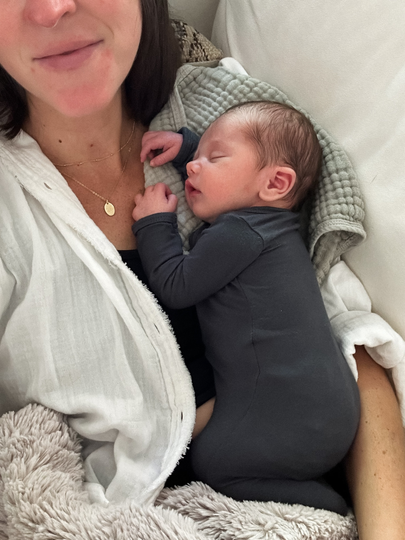 OOTD: 4 days post partum