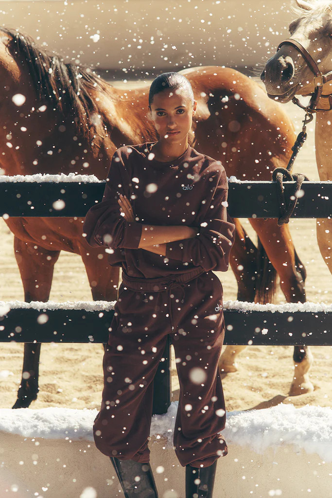 Accolade Straight Leg Sweatpant | Alo Yoga (US)