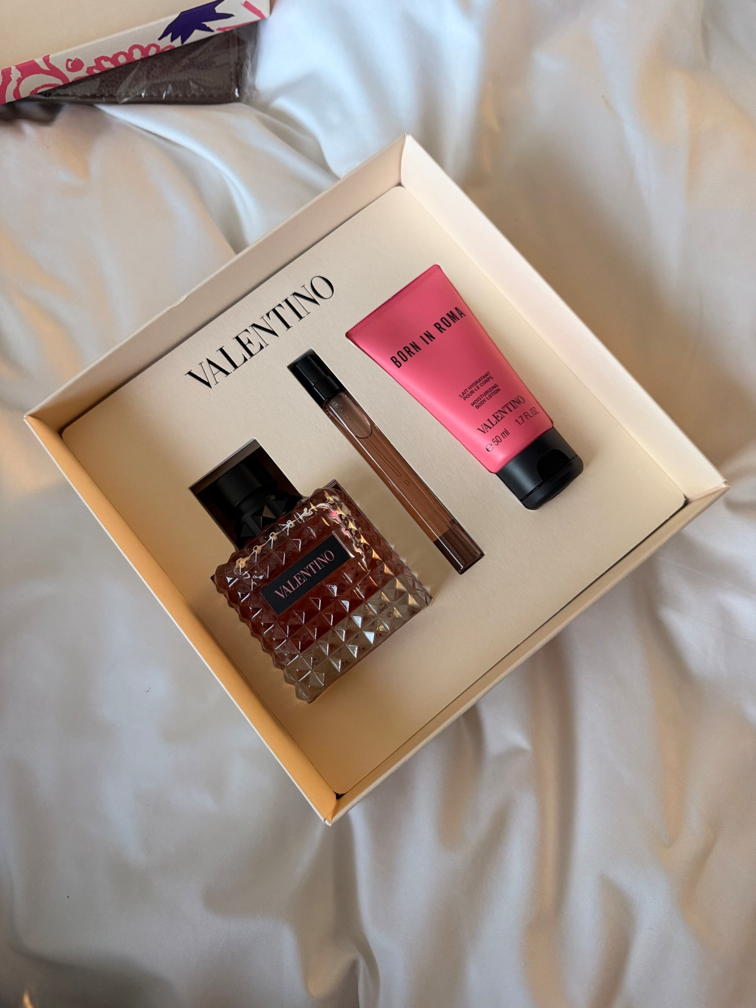 Shop perfumes and gifts sets @Macys 