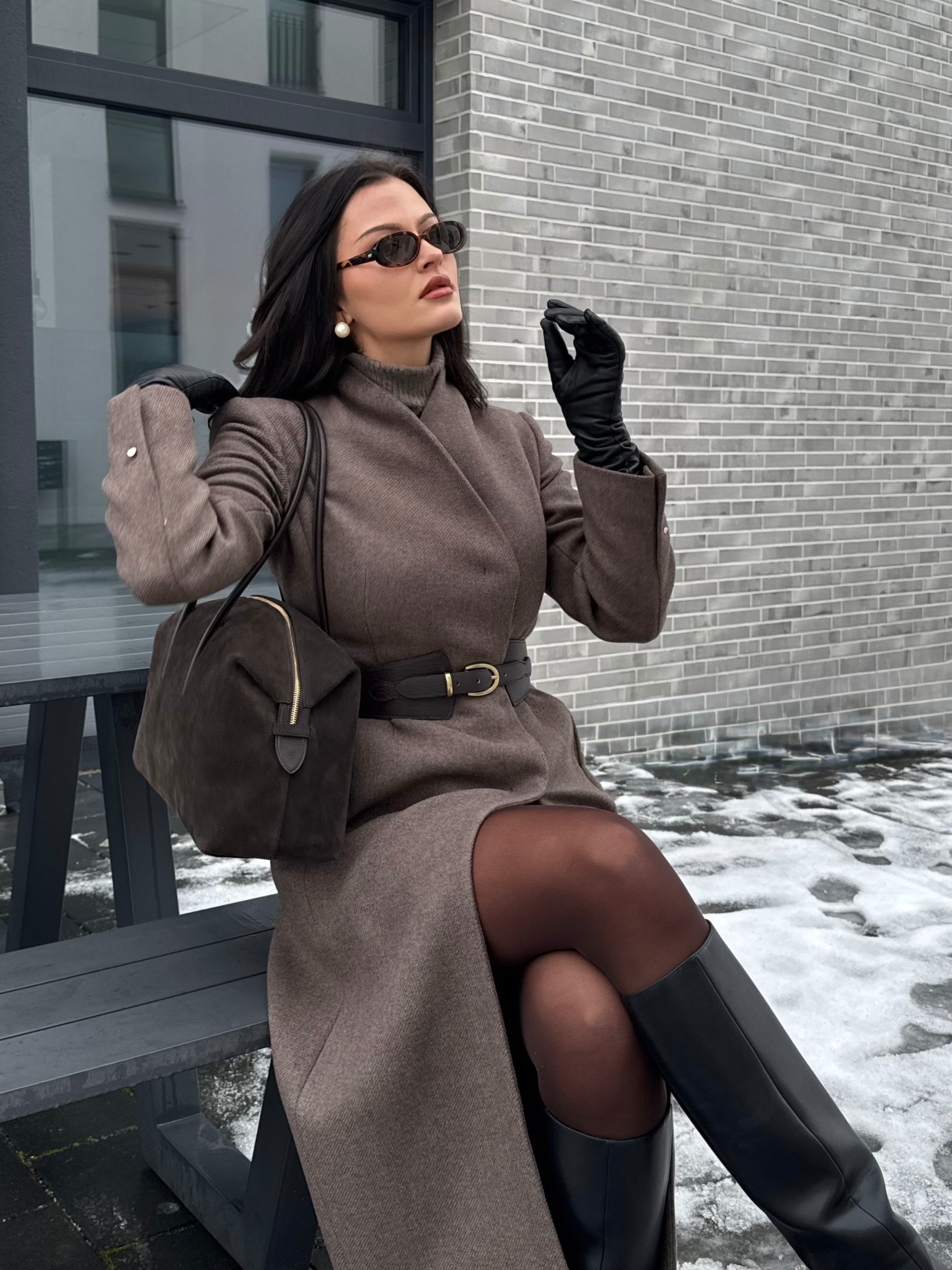 Coat Zara & Bag Demellier, neutral colors 

#LTKeurope #LTKdeutschland #LTKworkwear