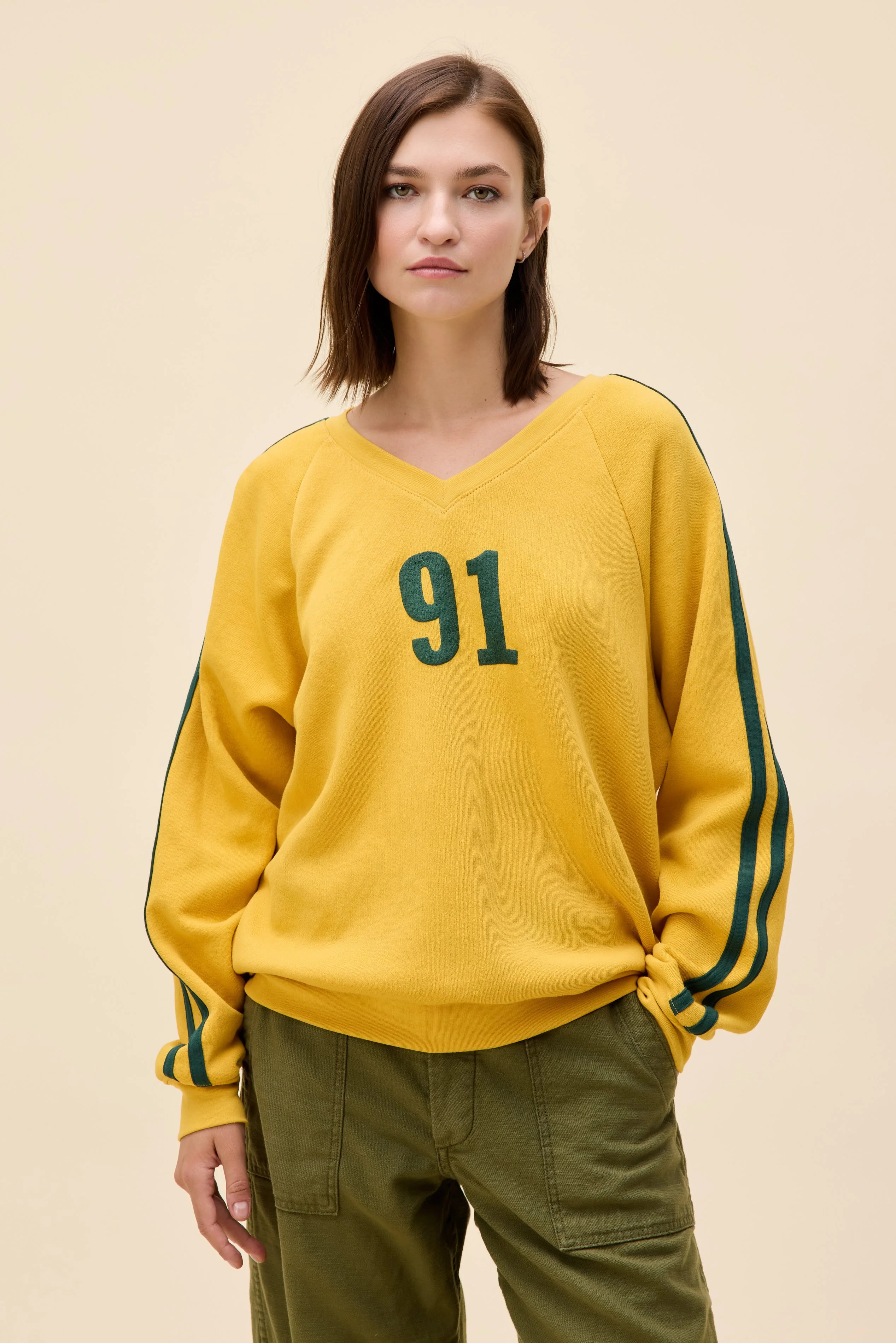 91 V-Neck Sweatshirt | Daydreamer