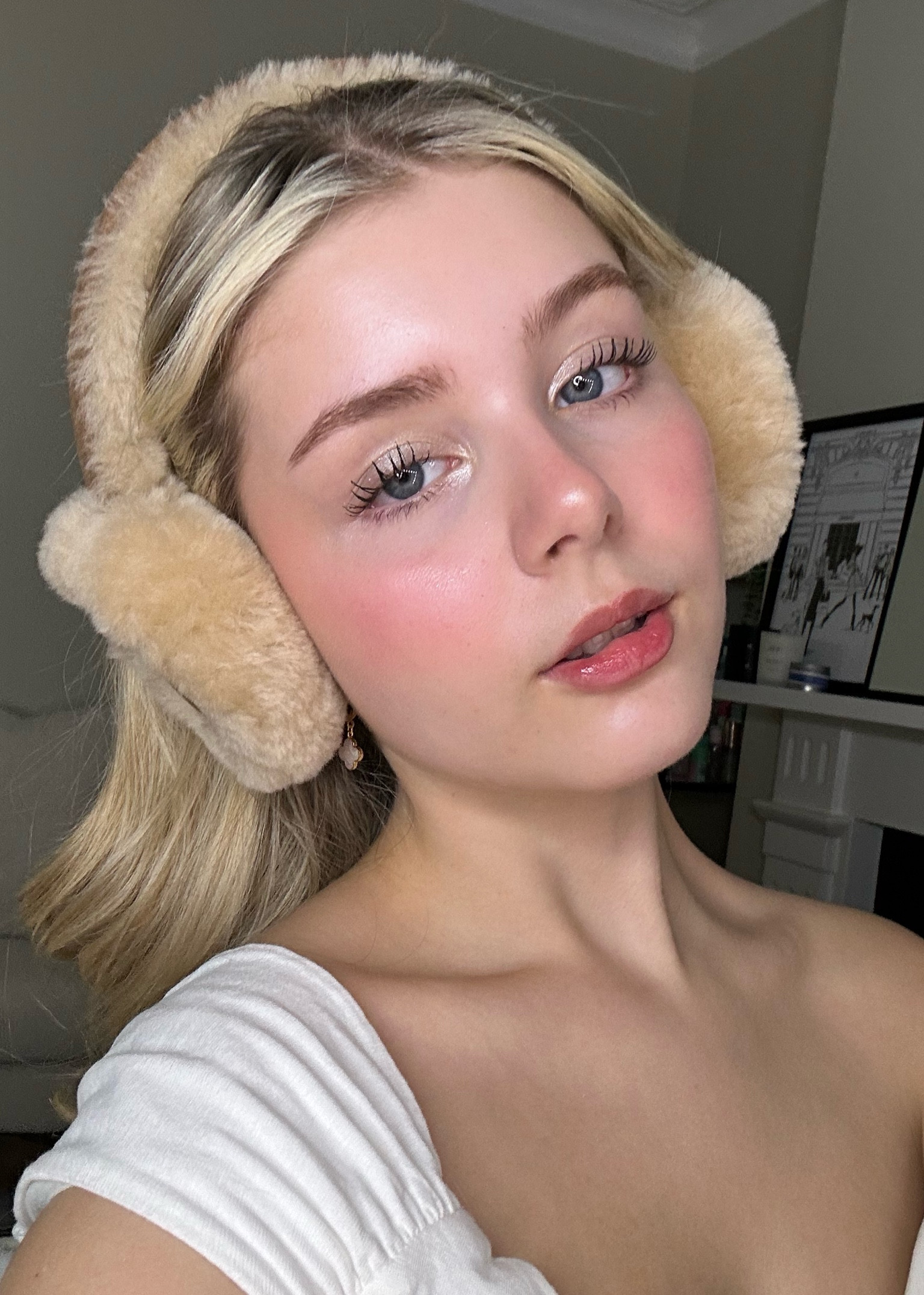 cold girl makeup ✨🤍 full link of products used 


#LTKeurope #LTKGiftGuide #LTKbeauty