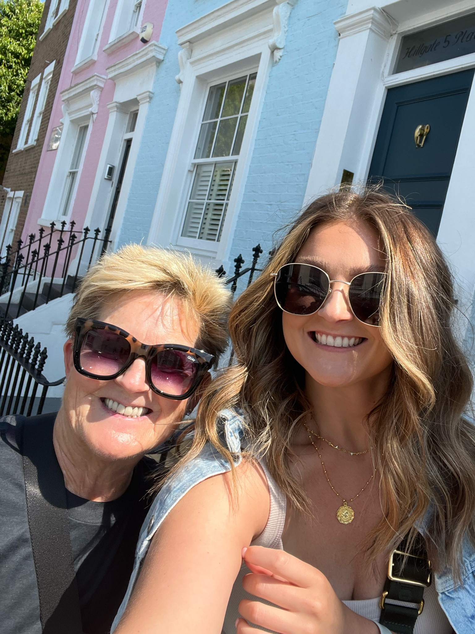 Quay sunglasses & Uncommon James necklace