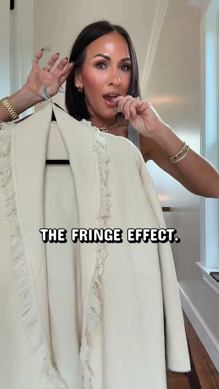 EARLY PRIME DAY DEAL 🤎

Okay, fringe is having a very good fall and Amazon apparently got the memo. This cardigan is insanely soft, comes in 6 colors, and somehow makes jeans + a tank look way more interesting. I already have three colors, which feels responsible enough… for now. 😂 Wearing a small!