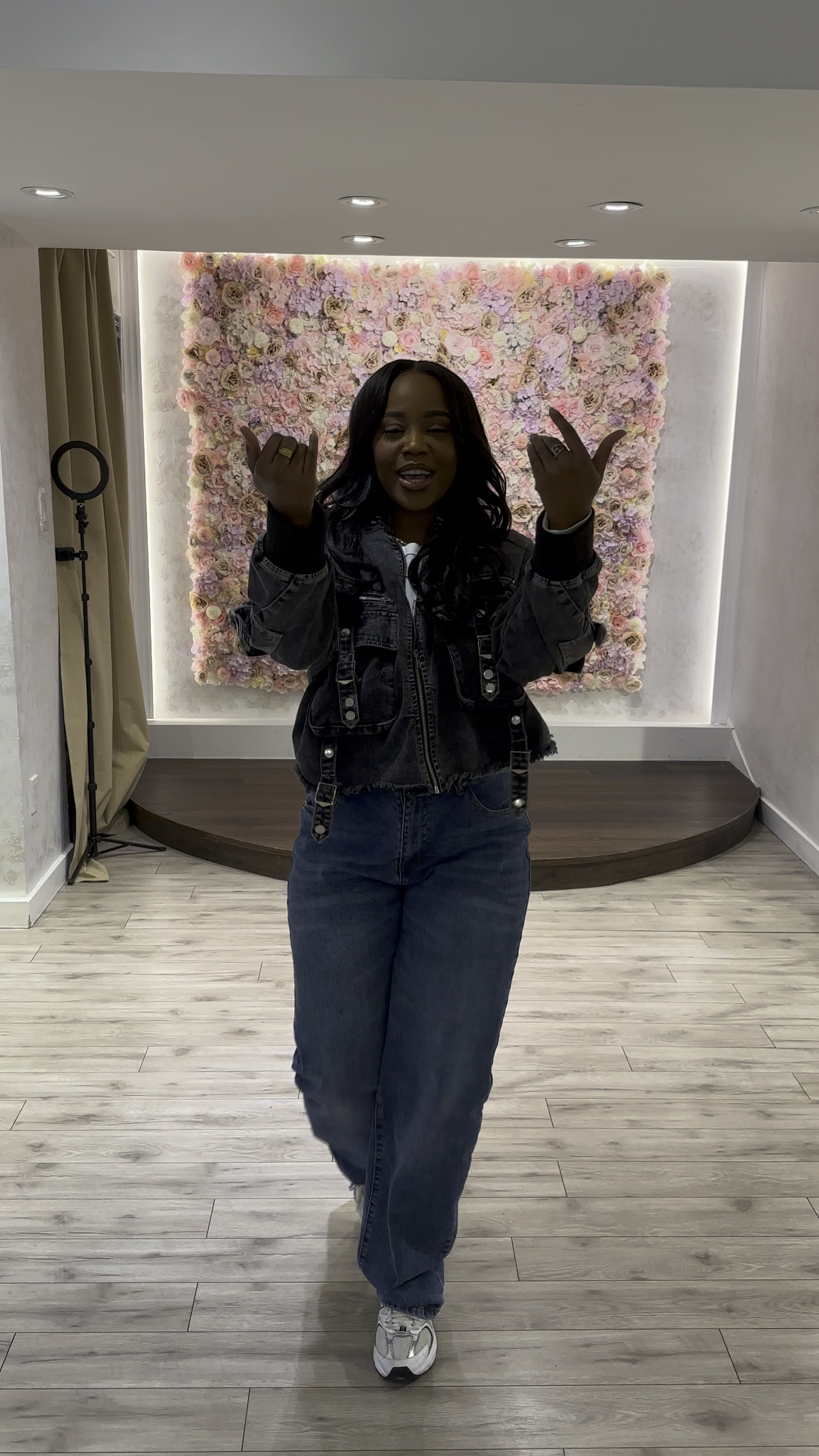 denim on denim kinda weather 🖤💙

#LTKcanada #LTKwinter #LTKstyletip