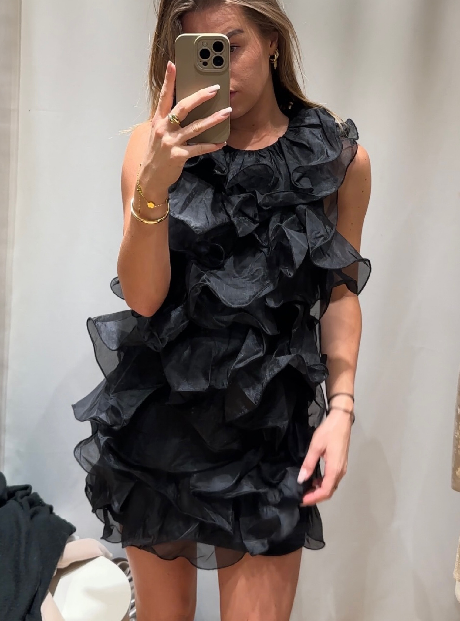 H&M black dress with ruffles

#LTKparties #LTKHoliday #LTKSeasonal