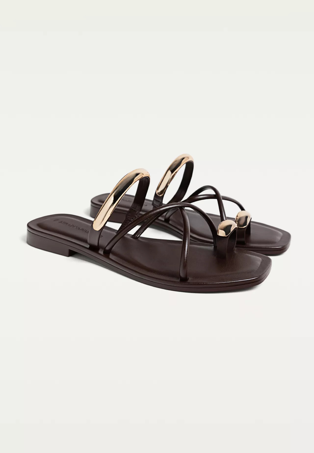 Flat sandals with metal detail | Stradivarius (UK)