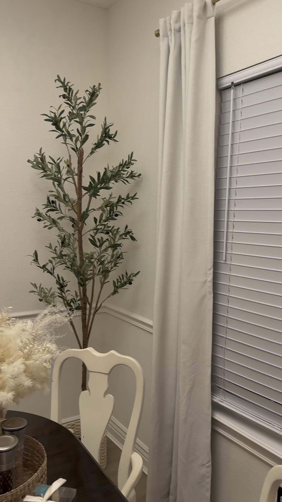 The first one is 6 ft, second one is 7 ft! The curtains are “sour cream"

Olive tree, faux plant, kitchen plant, kitchen decor, dining room decor

#LTKHome #LTKWatchNow #LTKMostLoved