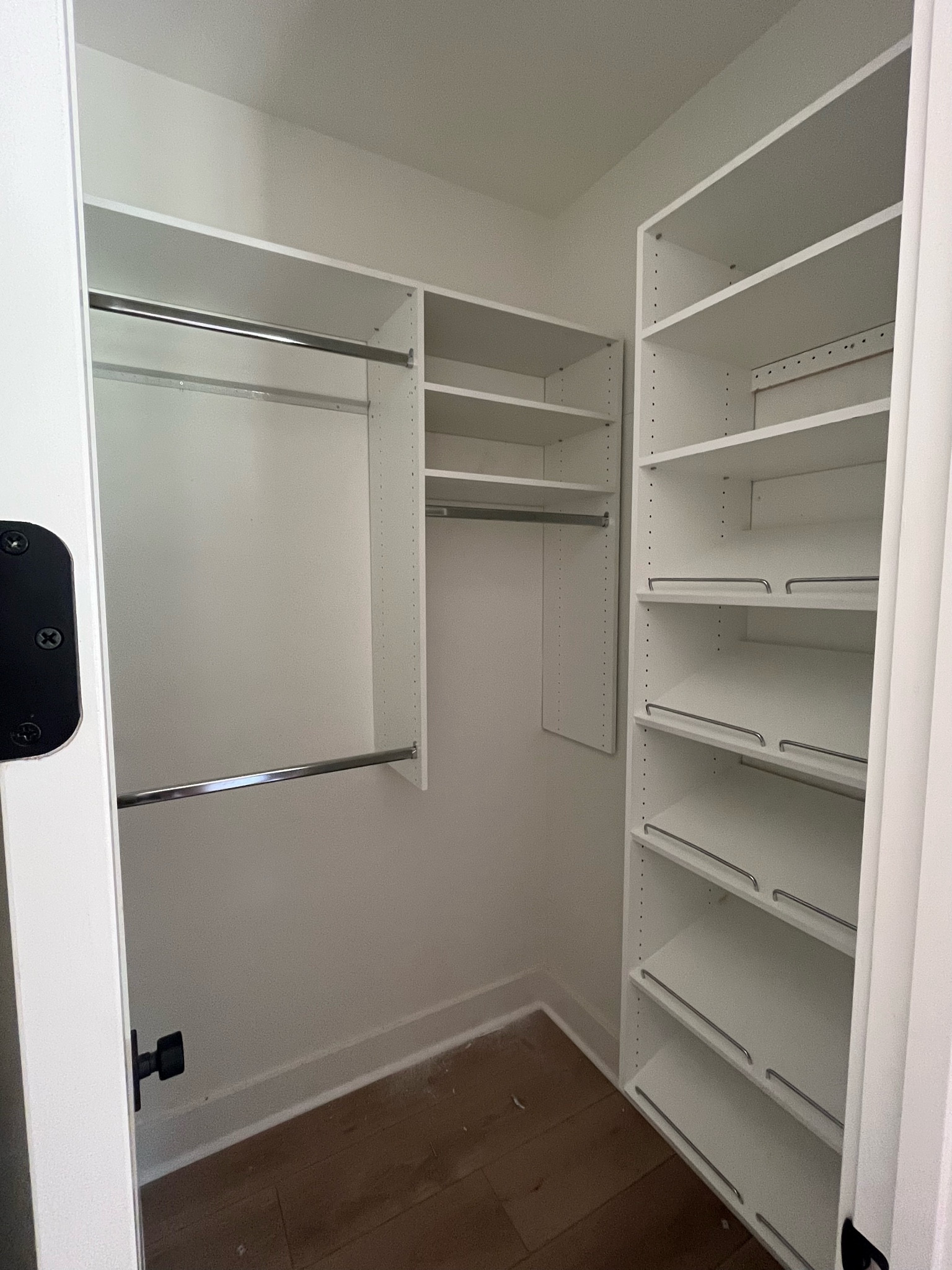 DIY closet system for the kids room 