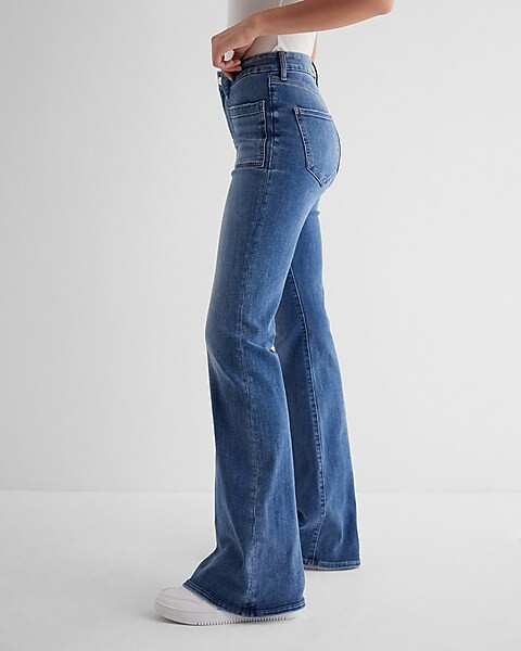 Mid Rise Medium Wash Patch Pocket FlexX '70s Flare Jeans | Express