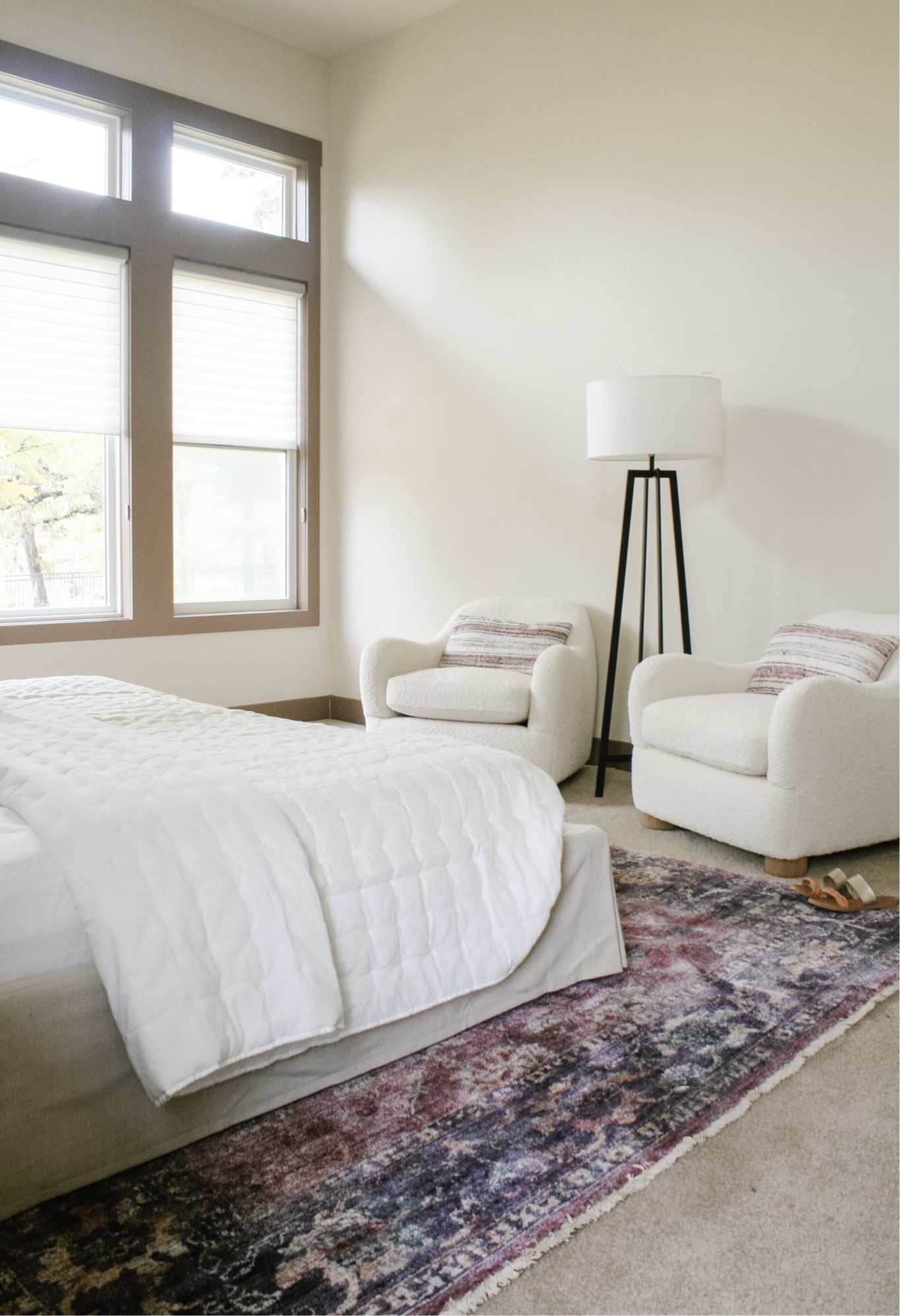 Light and airy bedroom to help calm the mind 🕊

#LTKhome #LTKstyletip