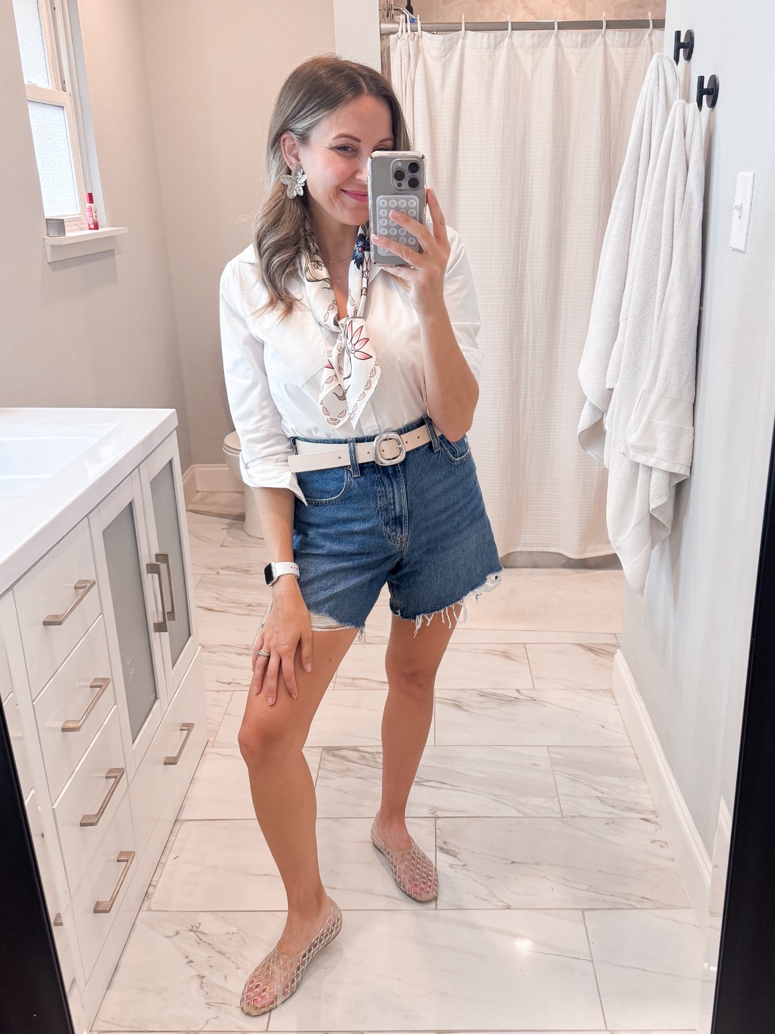 Small in shirt
Jeans - TTS

#LTKootd #LTKgrwm #LTKOver40