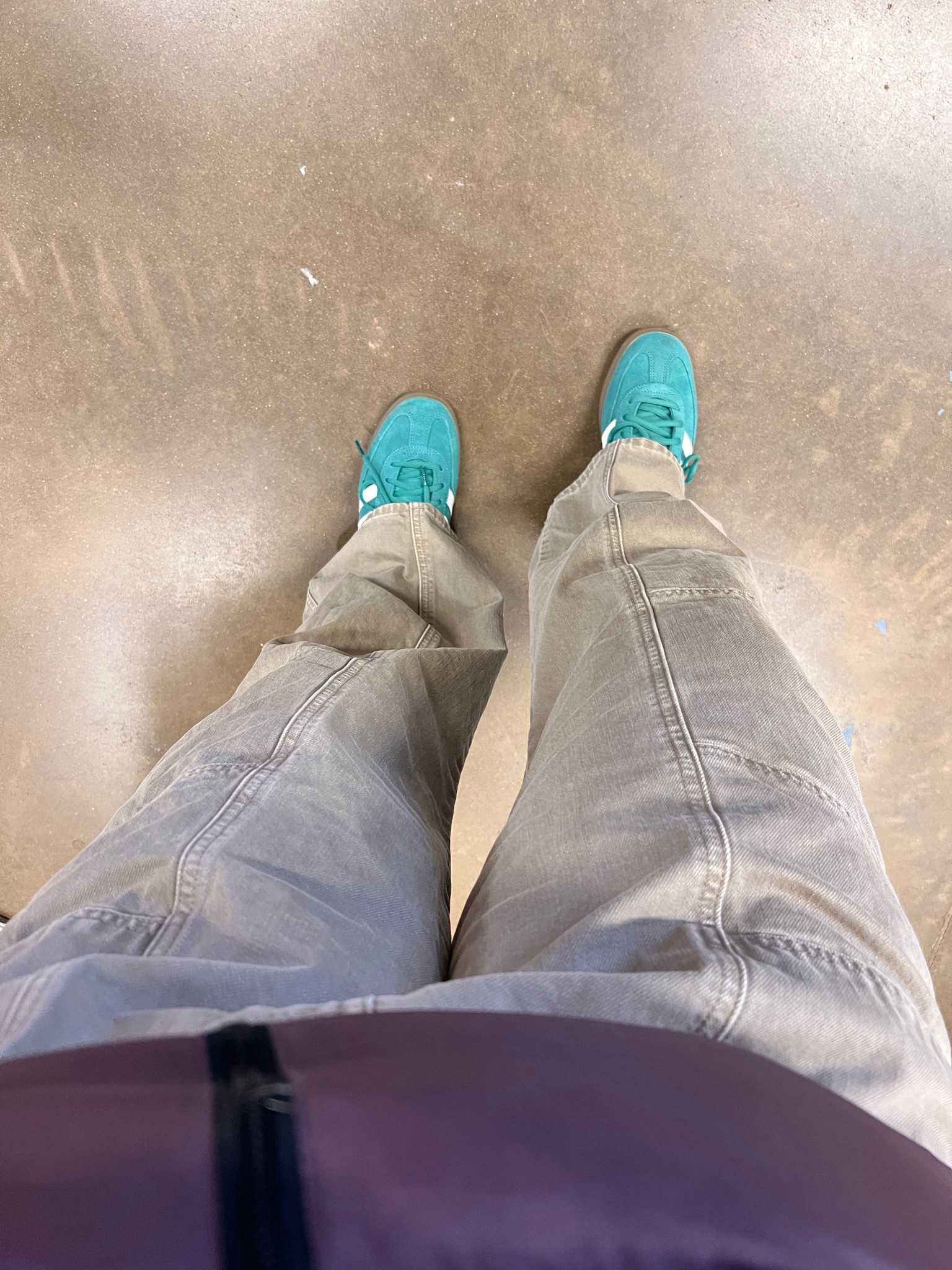 Love my sneakers and the green 🤌🏽

Green spezials, sneakers 

#LTKShoeCrush #LTKPlusSize #LTKStyleTip