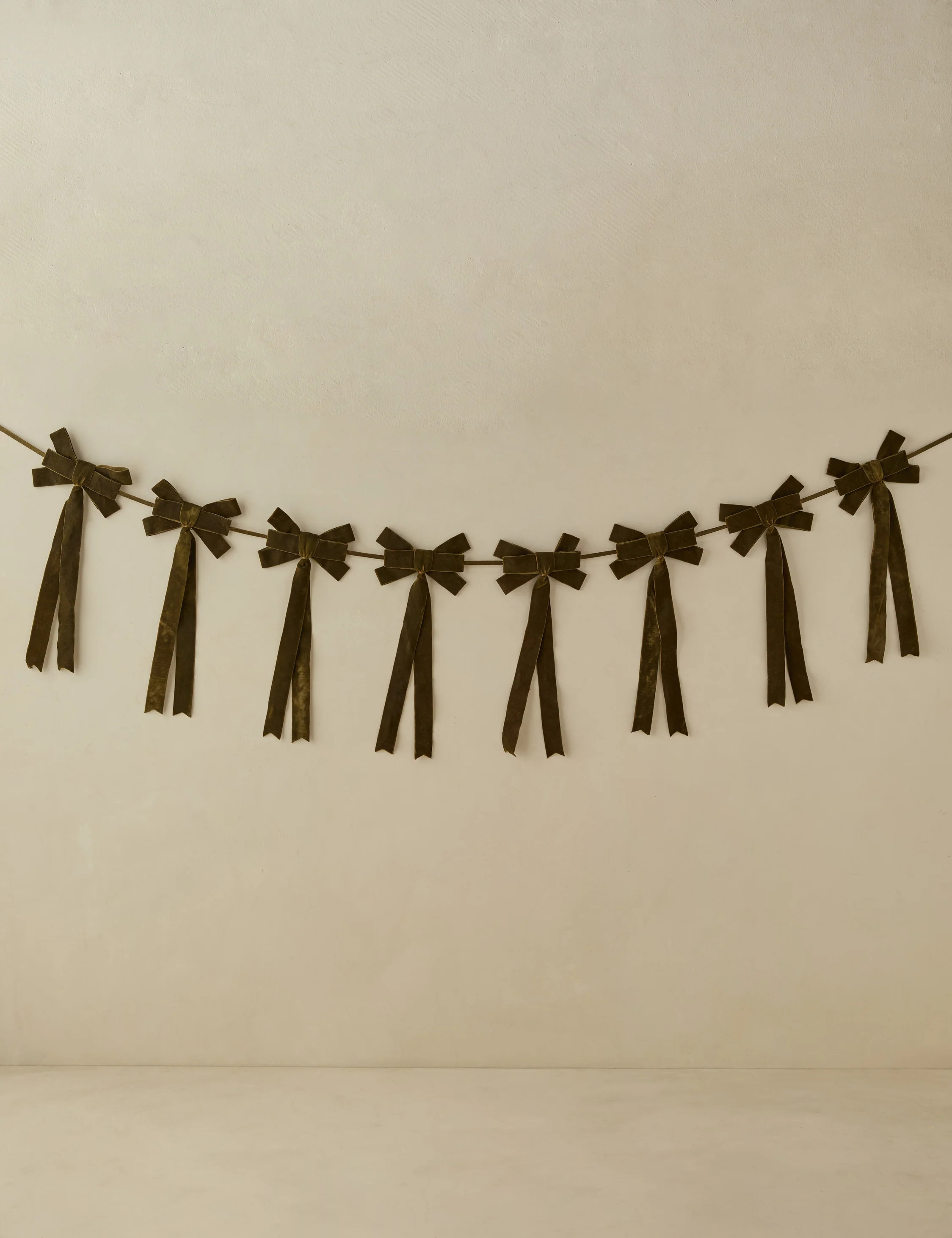 Mauree Velvet Garland | Lulu and Georgia 