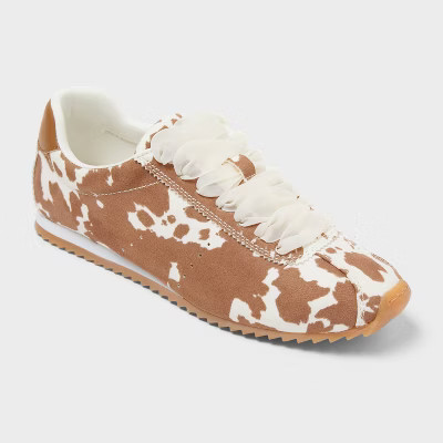 Women’s Jojo Sneakers with Memory Foam Insole – Universal Thread™ Cream | Target