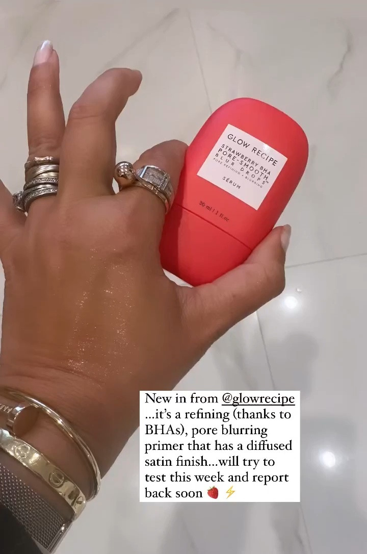 Primer, pore minimized, new beauty, skincare, Korean skincare 

New primer…refines pores with gentle BHA and blurs skin with a satin filter finish ⚡️🍓 The reviews on this are impressively stellar! 