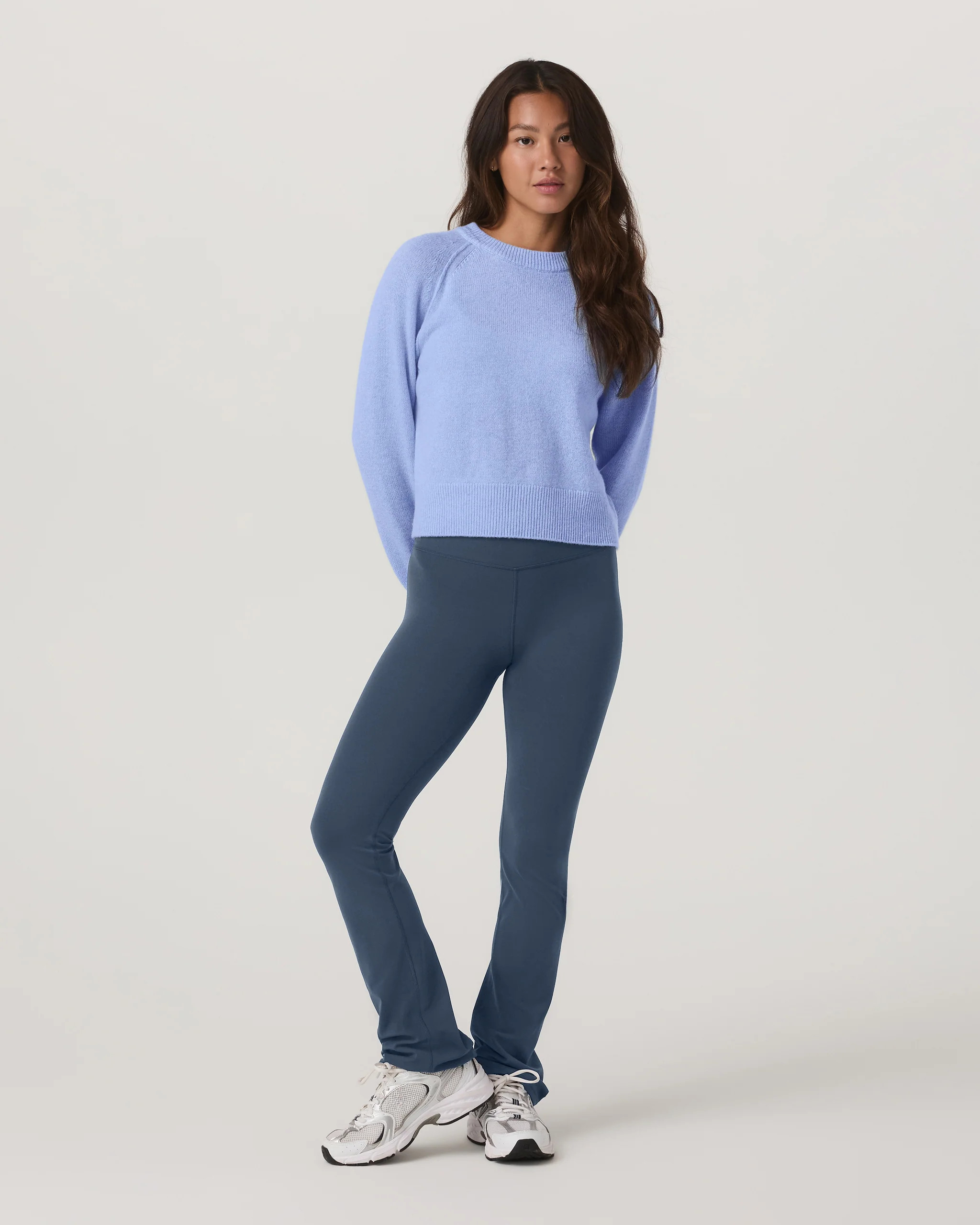 Émilie Cashmere Crew | Women's Bluebell Pullover | Vuori | Vuori Clothing (US & Canada)
