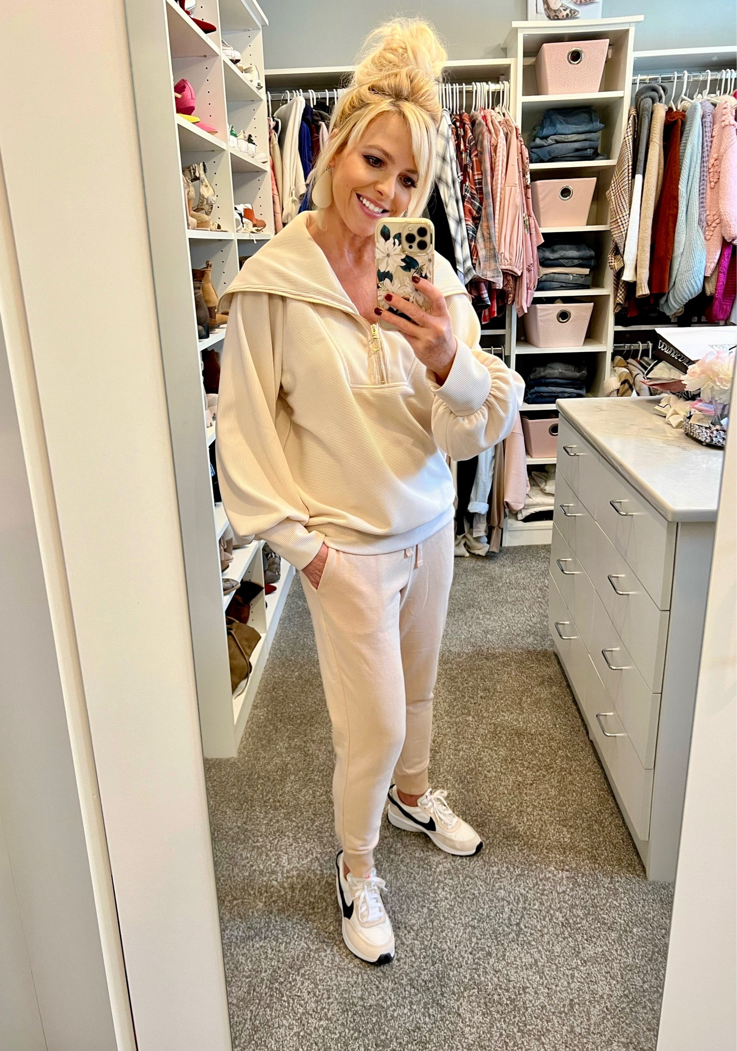 Great neutral Athleisure outfit from Amazon 

#LTKstyletip #LTKunder50 #LTKFind