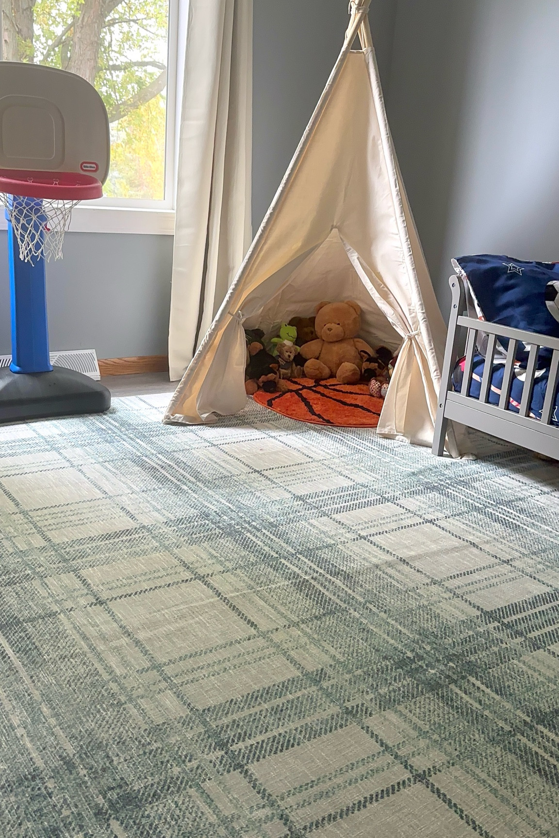 This modern lattice rug would work in any room!
Of the house! Use Lisa for an extra 10 percent off on top of the 30 percent! 

#LTKStyleTip #LTKHome