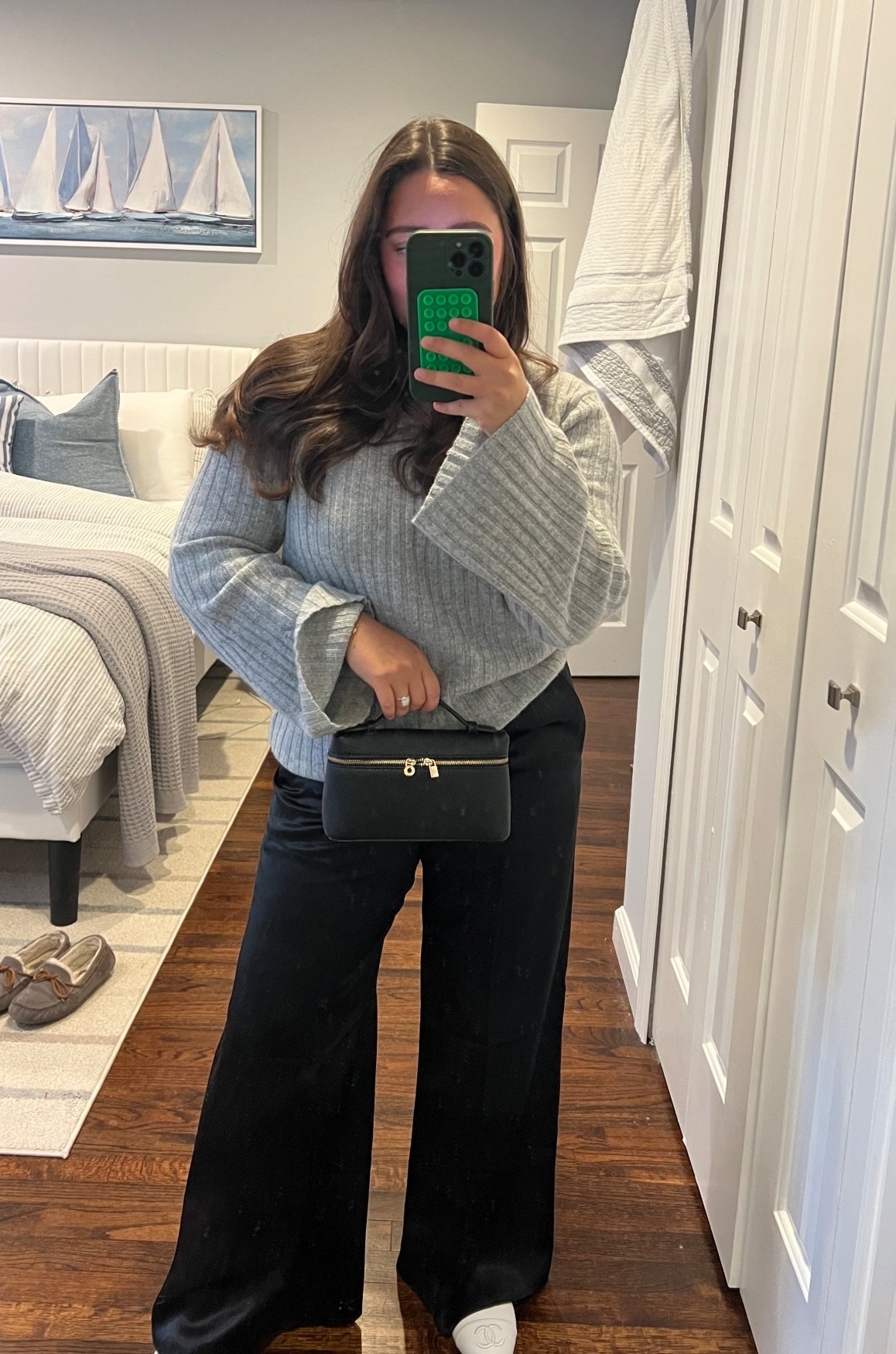 Date night outfit
Silk pants
Satin pants
Fall fashion 


#LTKWorkwear #LTKStyleTip #LTKSeasonal