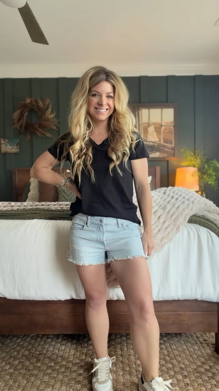 Capsule pieces for under $20! @walmartstyle #walmartpartner #walmartstyle

#LTKmomlife #LTKootd #LTKSeasonal