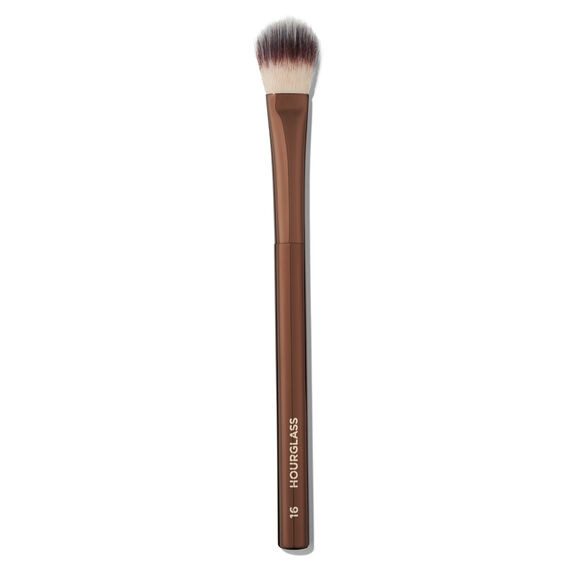 No. 16 Highlighter Brush | Space NK - UK