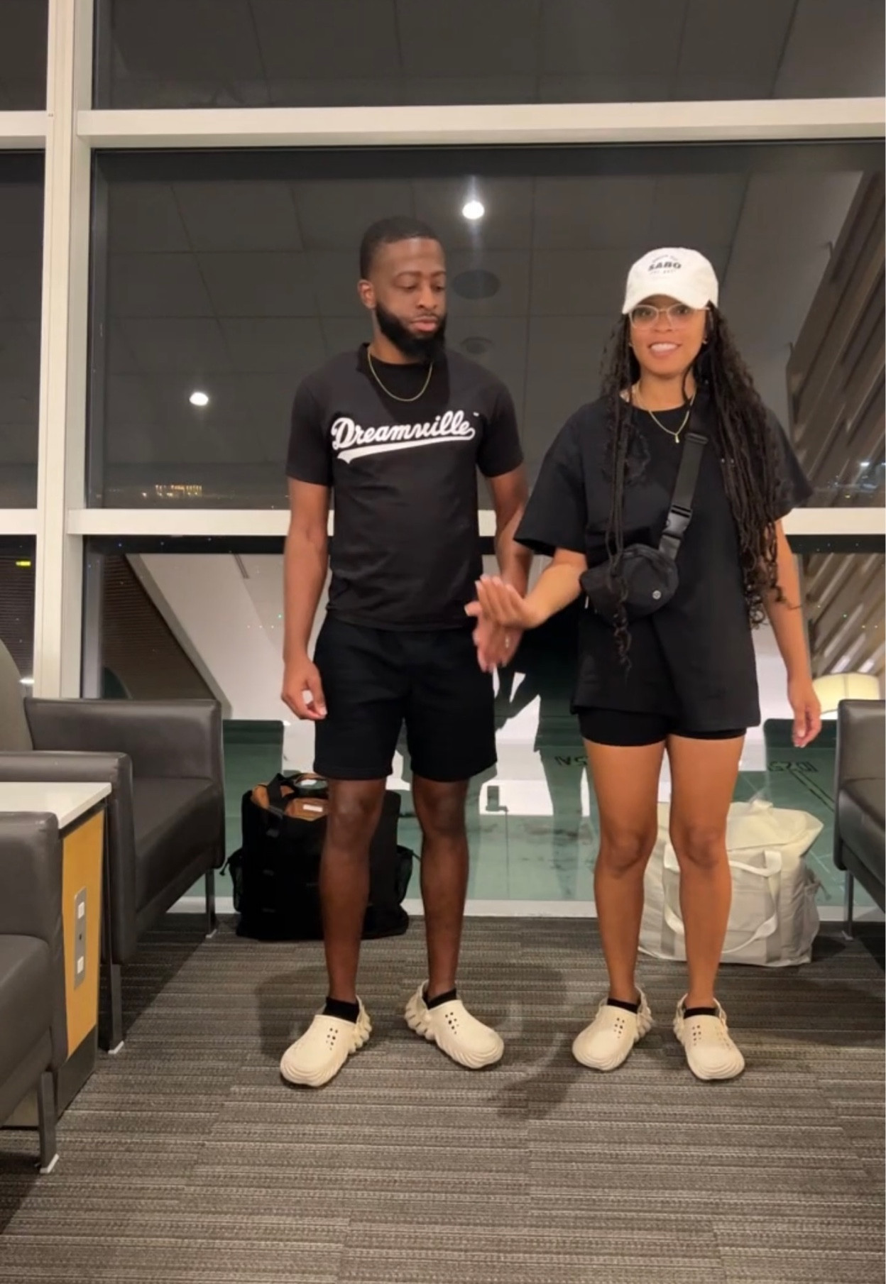 All black airport outfits


Couples fashion, airport, travel outfits, Sabo, Urban outfitters 

#LTKstyletip #LTKtravel #LTKmens