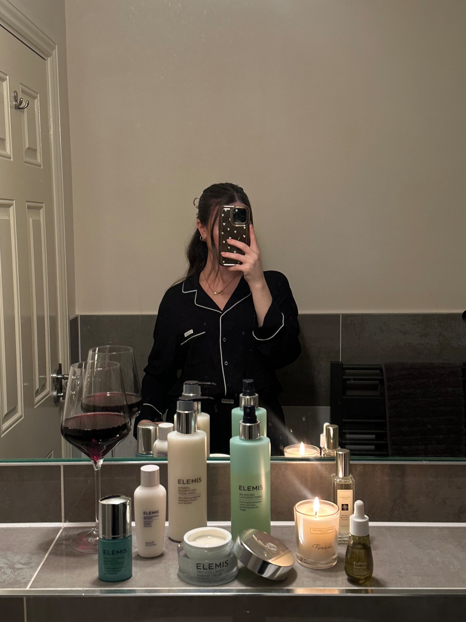 Luxury self-care gifts I’d love to receive. Skincare staples, calming scents & cosy evening essentials. ✨
Use my code ELEMIS15E04 for 15% off all full priced items.


#LTKuk #LTKfestive #LTKgiftguide