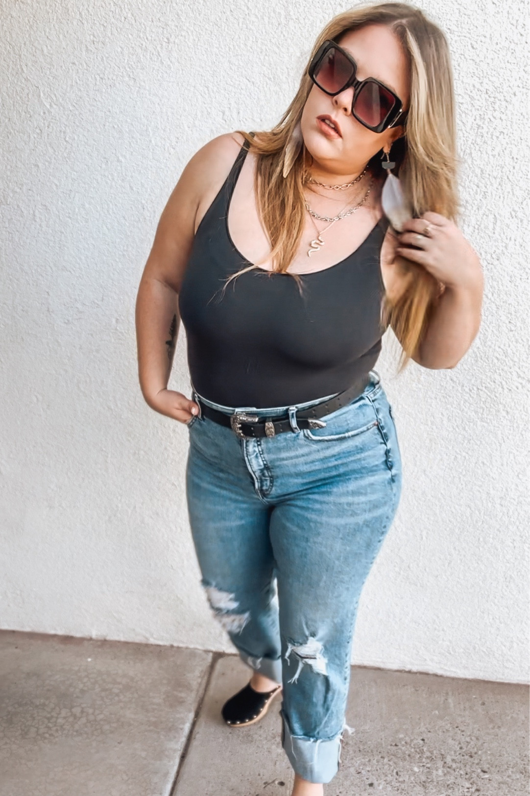 Midsize outfit - change for booties and perfect for a country concert  

#LTKcurves