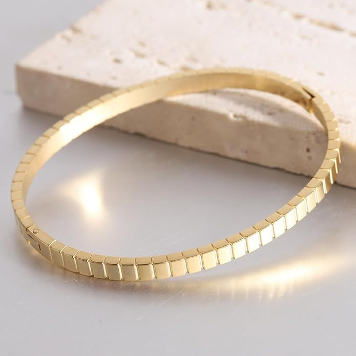 Jude Jewelers 4mm Stainless Steel Classic Plain Stackable Open Clasp Bangle Bracelet | Amazon (US)