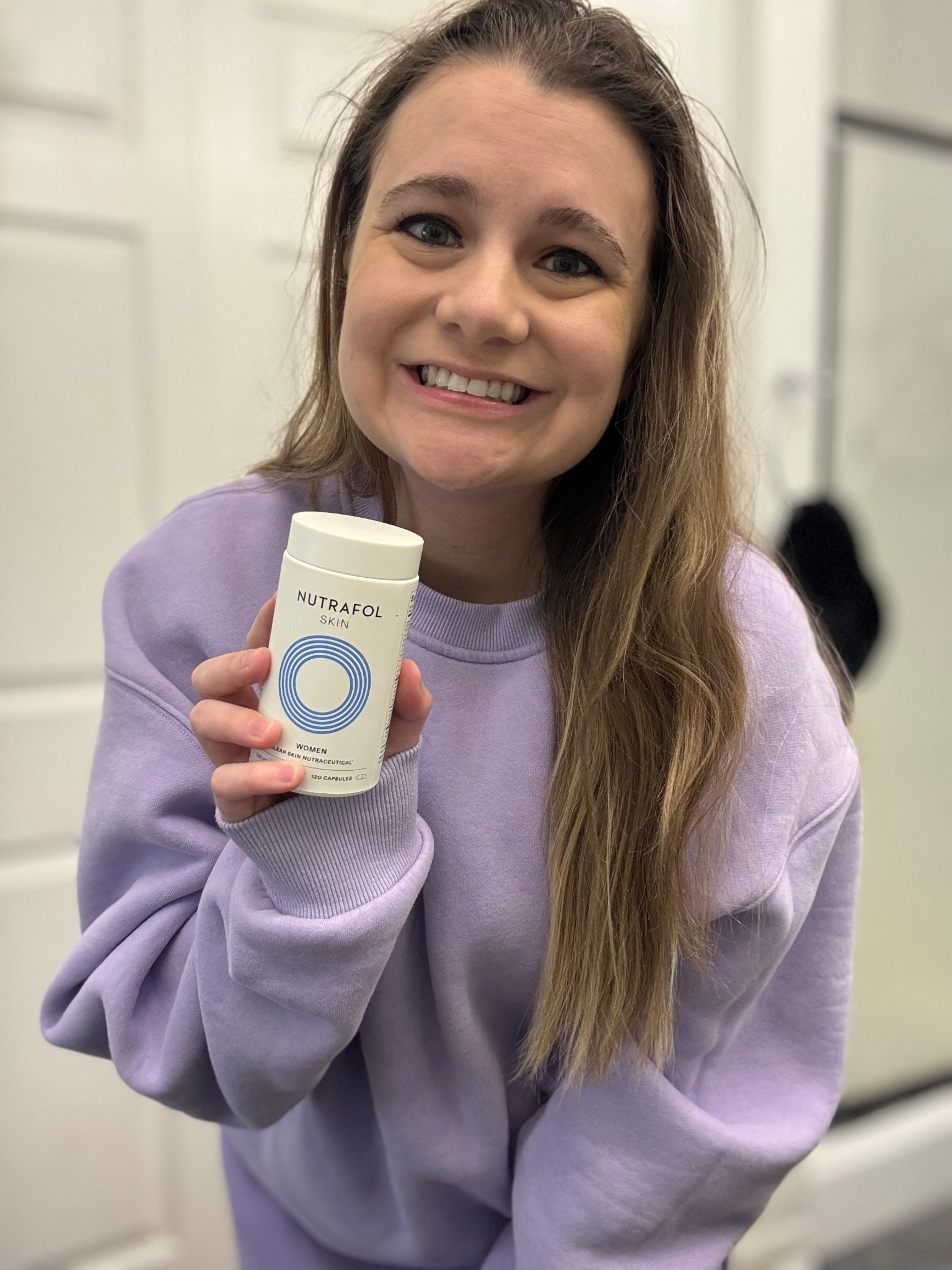 ✨Glowing from the inside out ✨ 

I started Nutrafol Skin and noticed results just about after ONE week of using it—my skin feels smoother, clearer, and so radiant! 

I discovered Nutrafol Skin for the first time in my @fabfitfun seasonal box and I couldn’t be happier!! 

If you have never tried Nutrafol Skin and would like to…👇🏼

DM and I’ll send you a link to receive $20 OFF your first monthly subscription with Nutrafol Skin! 🤩🤩
@nutrafol @nutrafolskin 
•
•
•

#NutrafolSkin #GlowGoals #ClearSkin #GoodbyeHormonalAcne #GlowingSkin #fabfitfun #fabfitfunfallbox